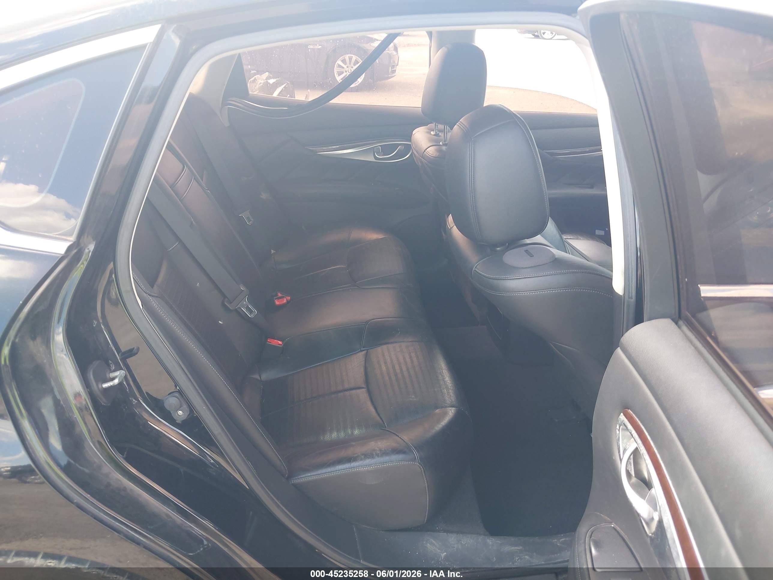 2011 Infiniti M56   Black vin: JN1AY1AP8BM520234