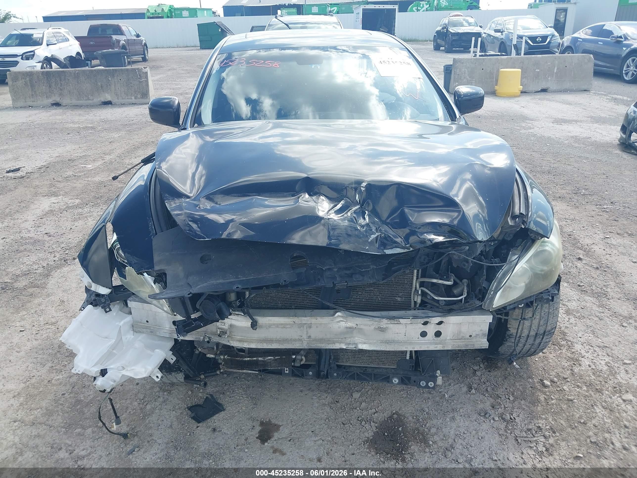2011 Infiniti M56   Black vin: JN1AY1AP8BM520234
