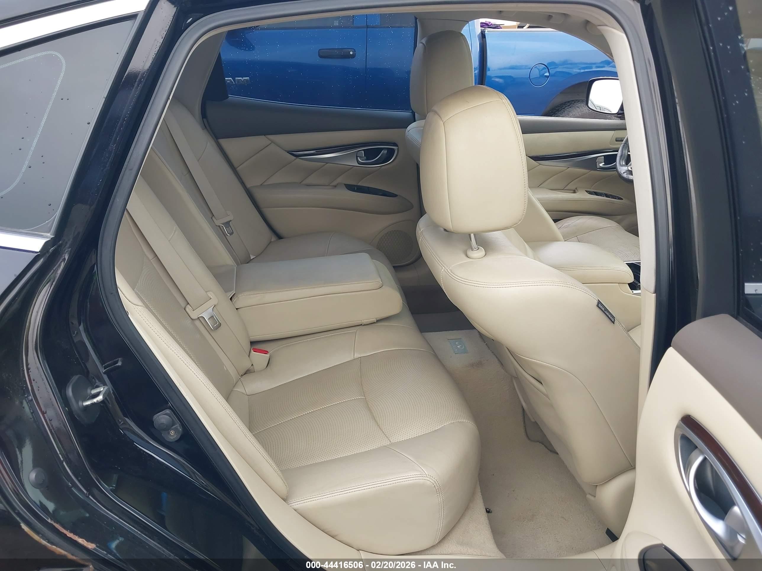 2012 Infiniti M56   Black vin: JN1AY1AP8CM530215