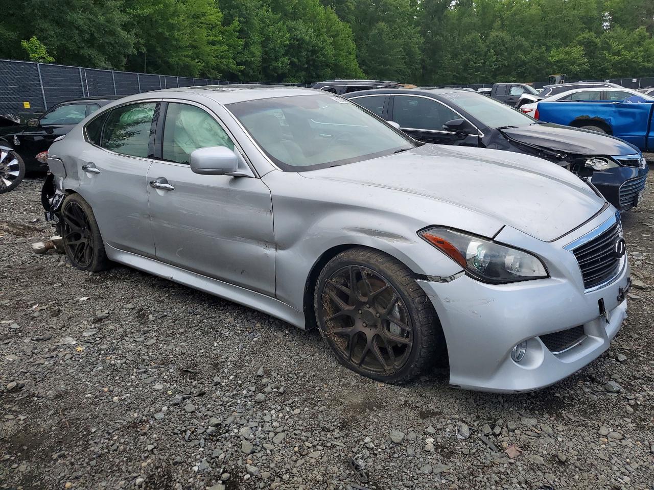 2013 Infiniti M56 Base Silver vin: JN1AY1APXDM540178