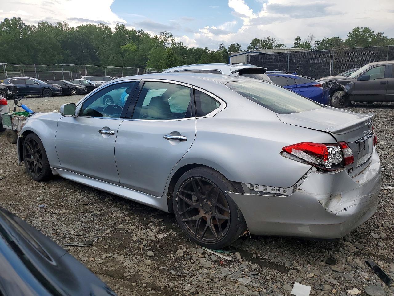 2013 Infiniti M56 Base Silver vin: JN1AY1APXDM540178
