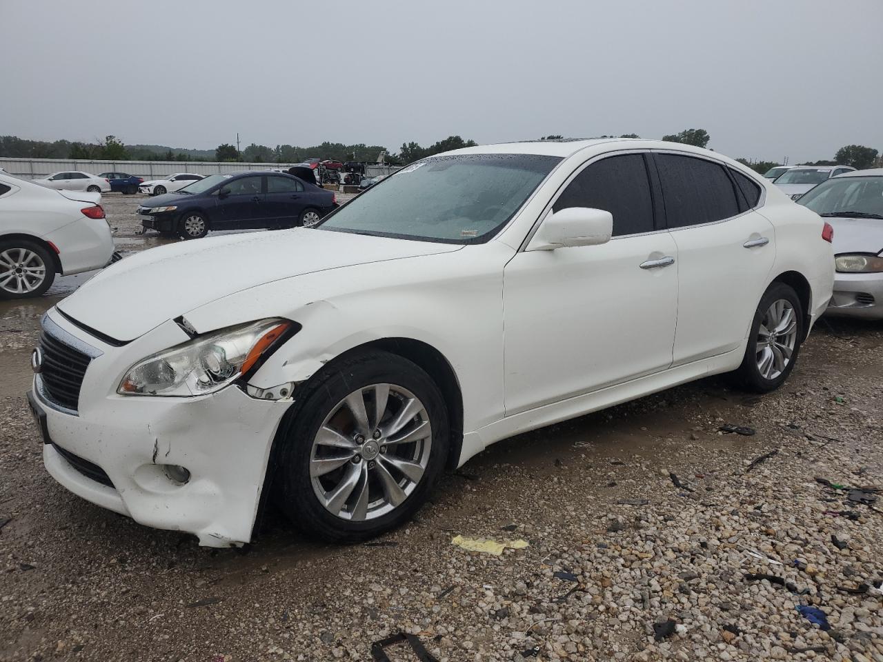 2013 Infiniti M56 X   White vin: JN1AY1AR0DM590105