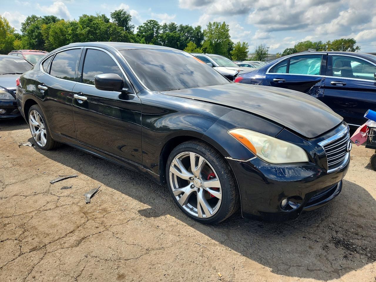 2011 Infiniti M56 X Black vin: JN1AY1AR2BM570449