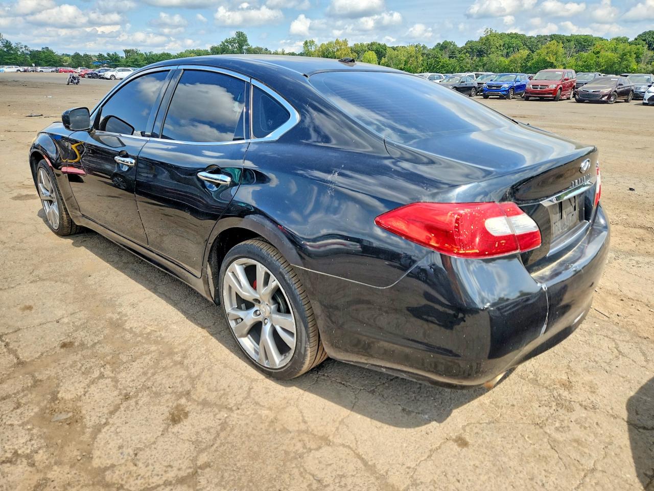 2011 Infiniti M56 X Black vin: JN1AY1AR2BM570449
