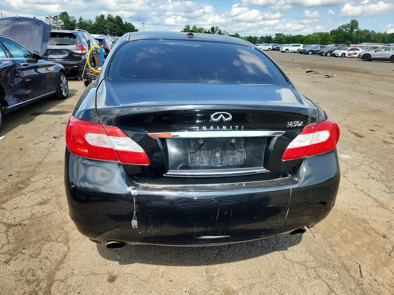 2011 Infiniti M56 X Black vin: JN1AY1AR2BM570449