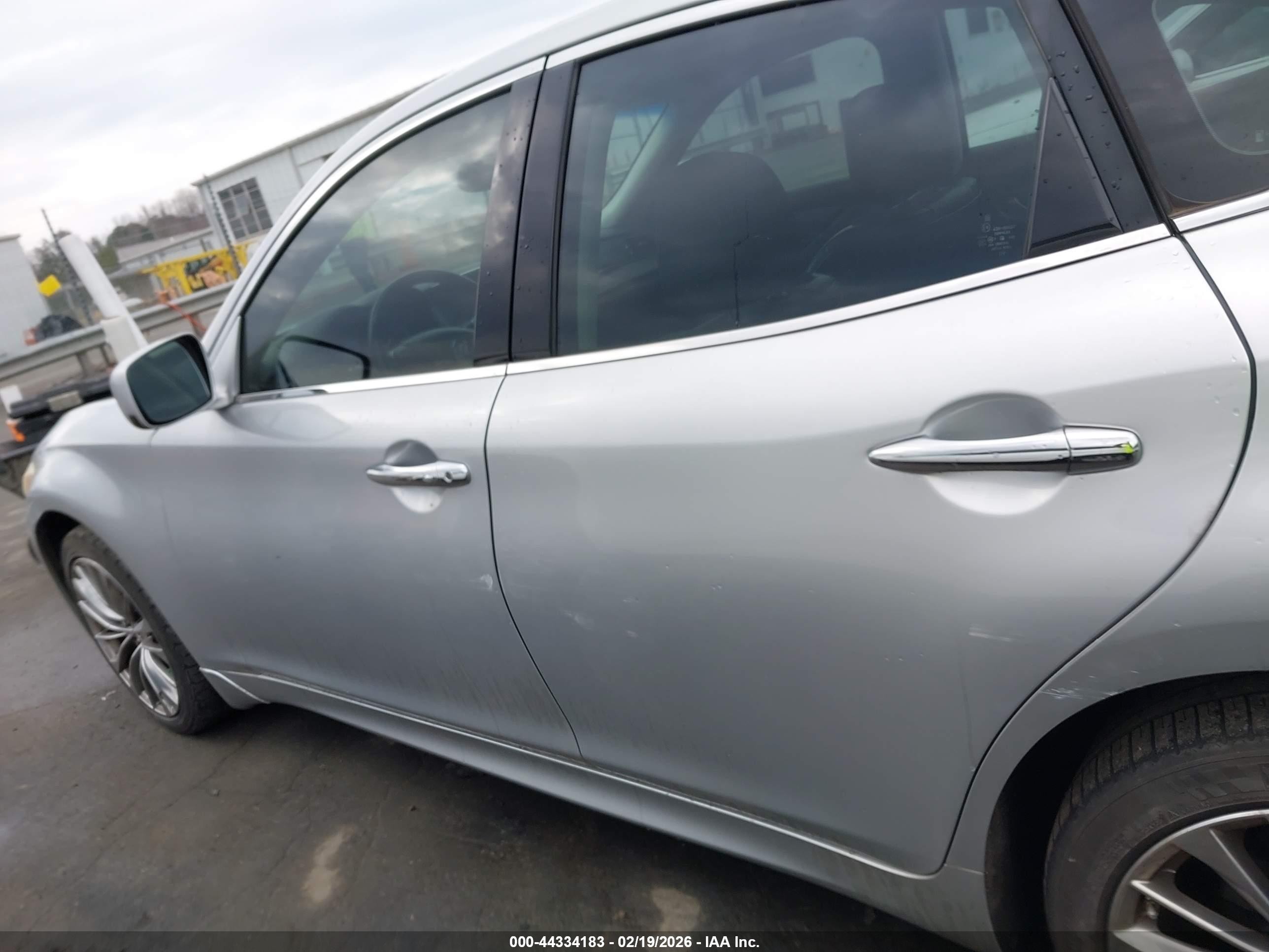 2012 Infiniti M56x   Silver vin: JN1AY1AR2CM580349