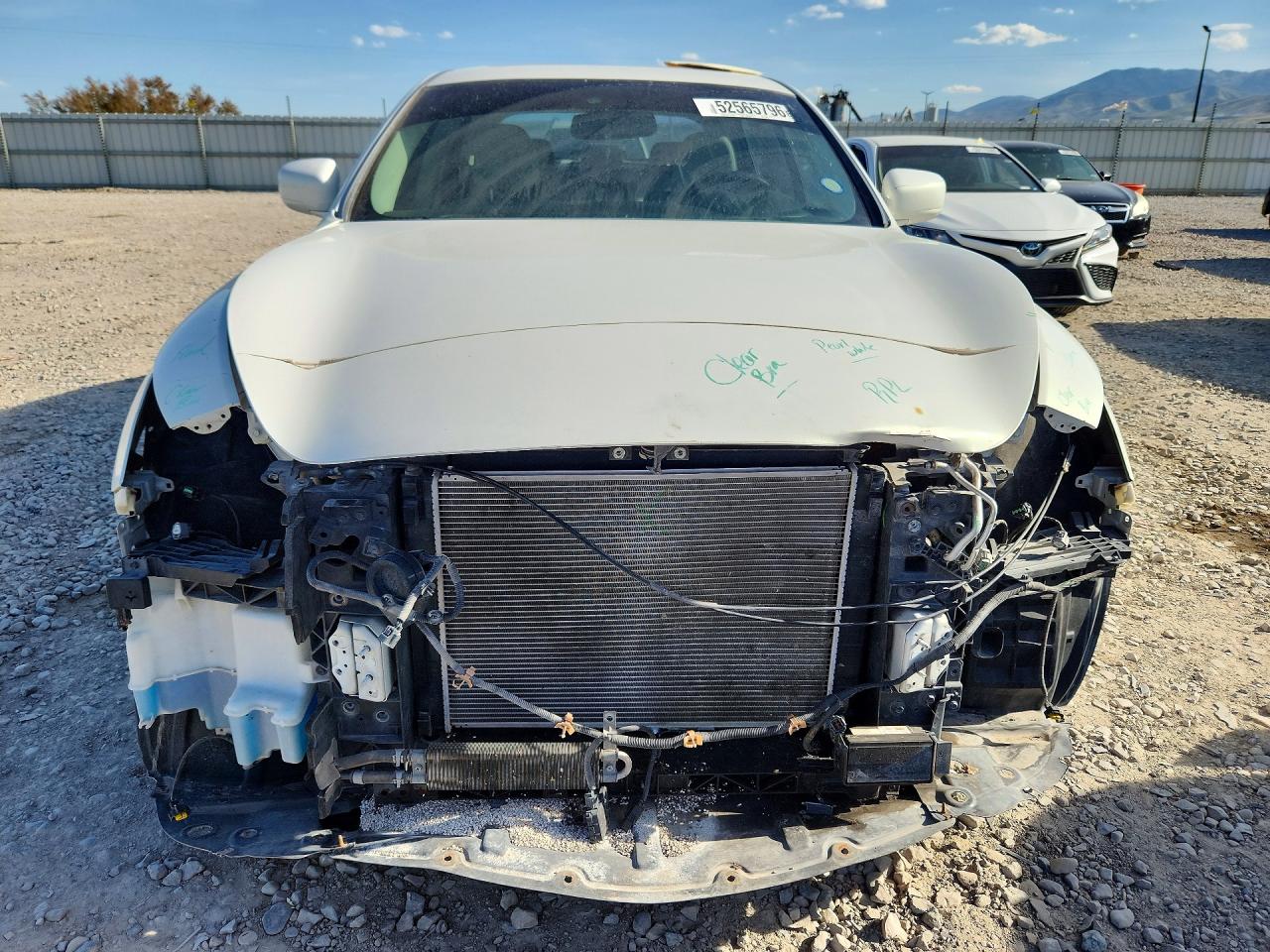 2012 Infiniti M56 X White vin: JN1AY1AR2CM580383