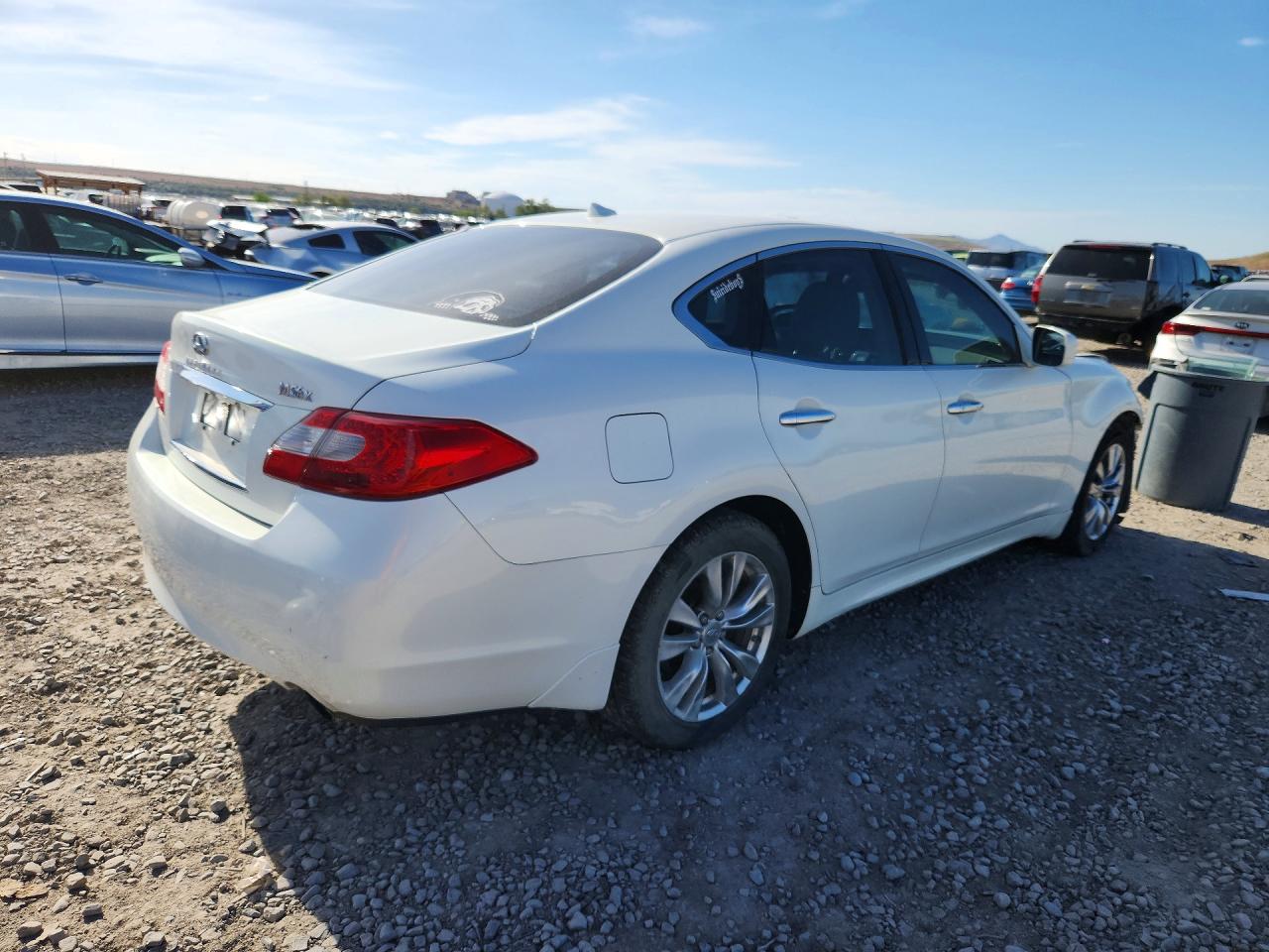 2012 Infiniti M56 X White vin: JN1AY1AR2CM580383