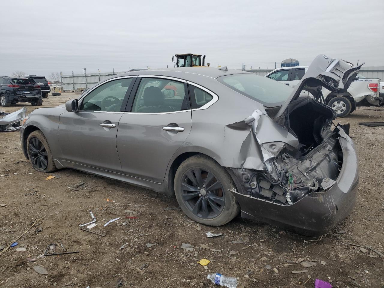 2012 Infiniti M56 X Silver vin: JN1AY1AR4CM580353