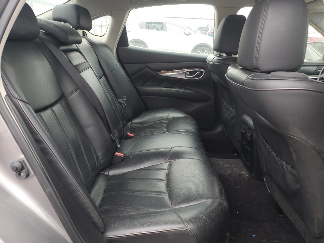 2012 Infiniti M56 X Silver vin: JN1AY1AR4CM580353