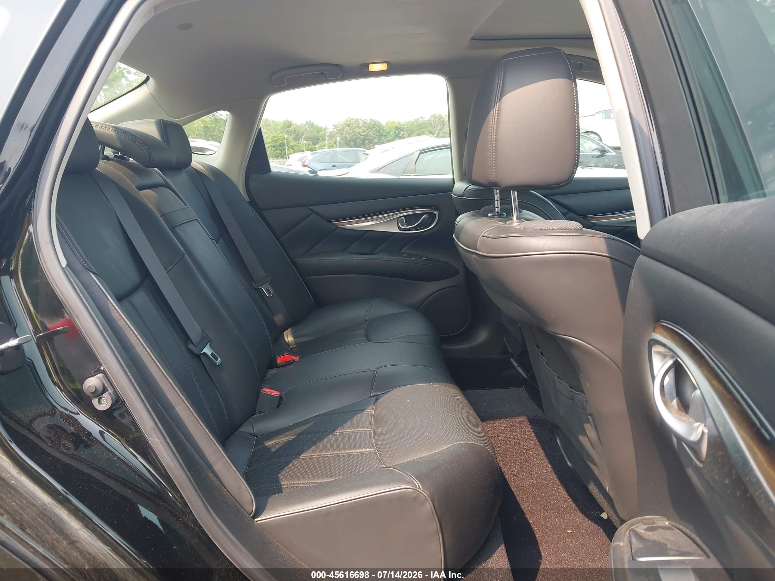 2012 Infiniti M56x   Black vin: JN1AY1AR5CM580202