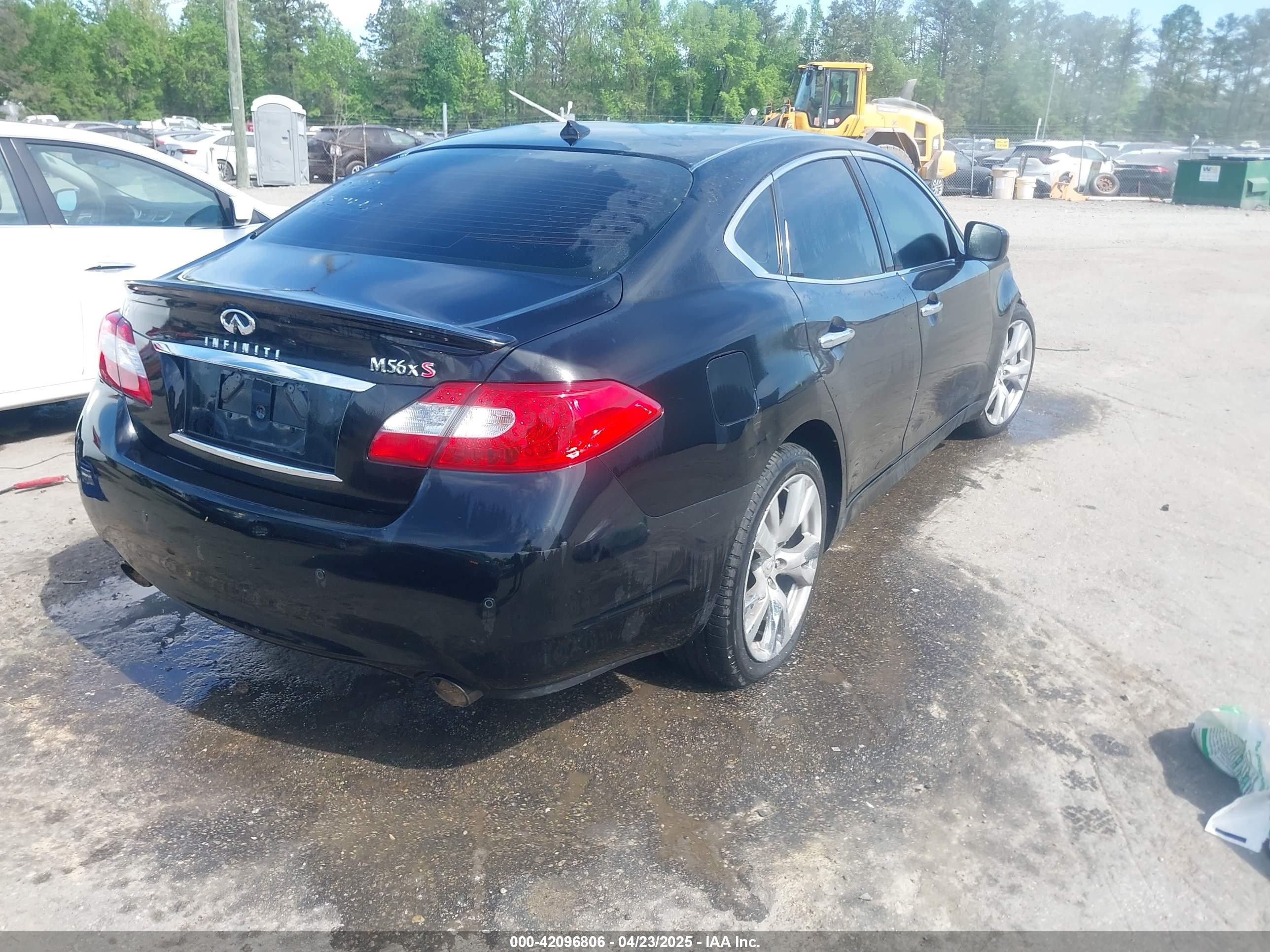2013 Infiniti M56x   Black vin: JN1AY1AR6DM590187