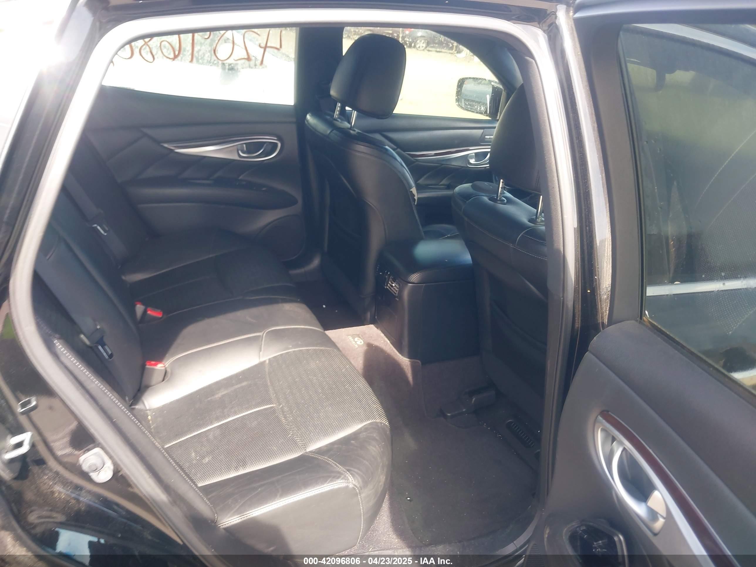2013 Infiniti M56x   Black vin: JN1AY1AR6DM590187