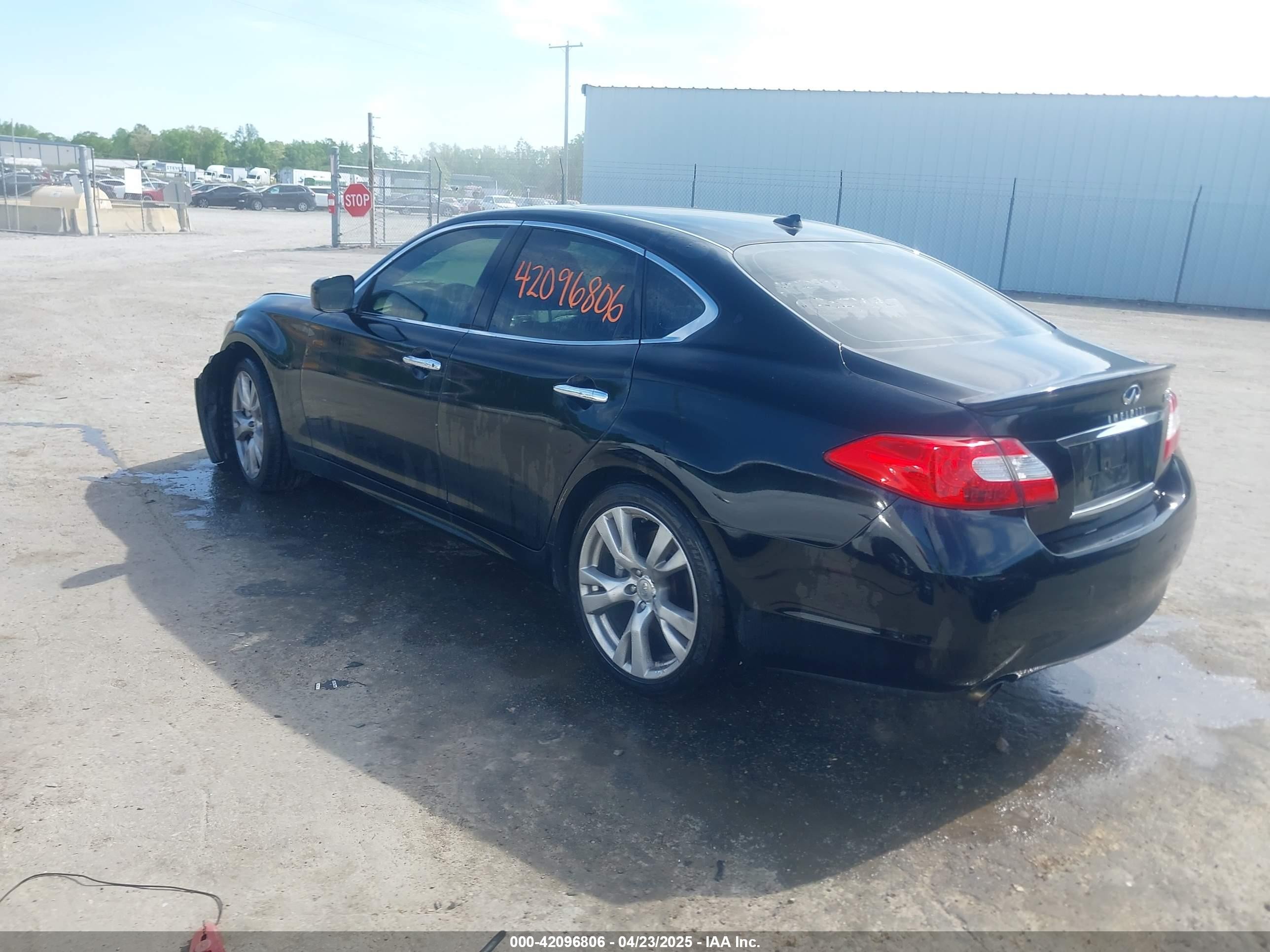 2013 Infiniti M56x   Black vin: JN1AY1AR6DM590187