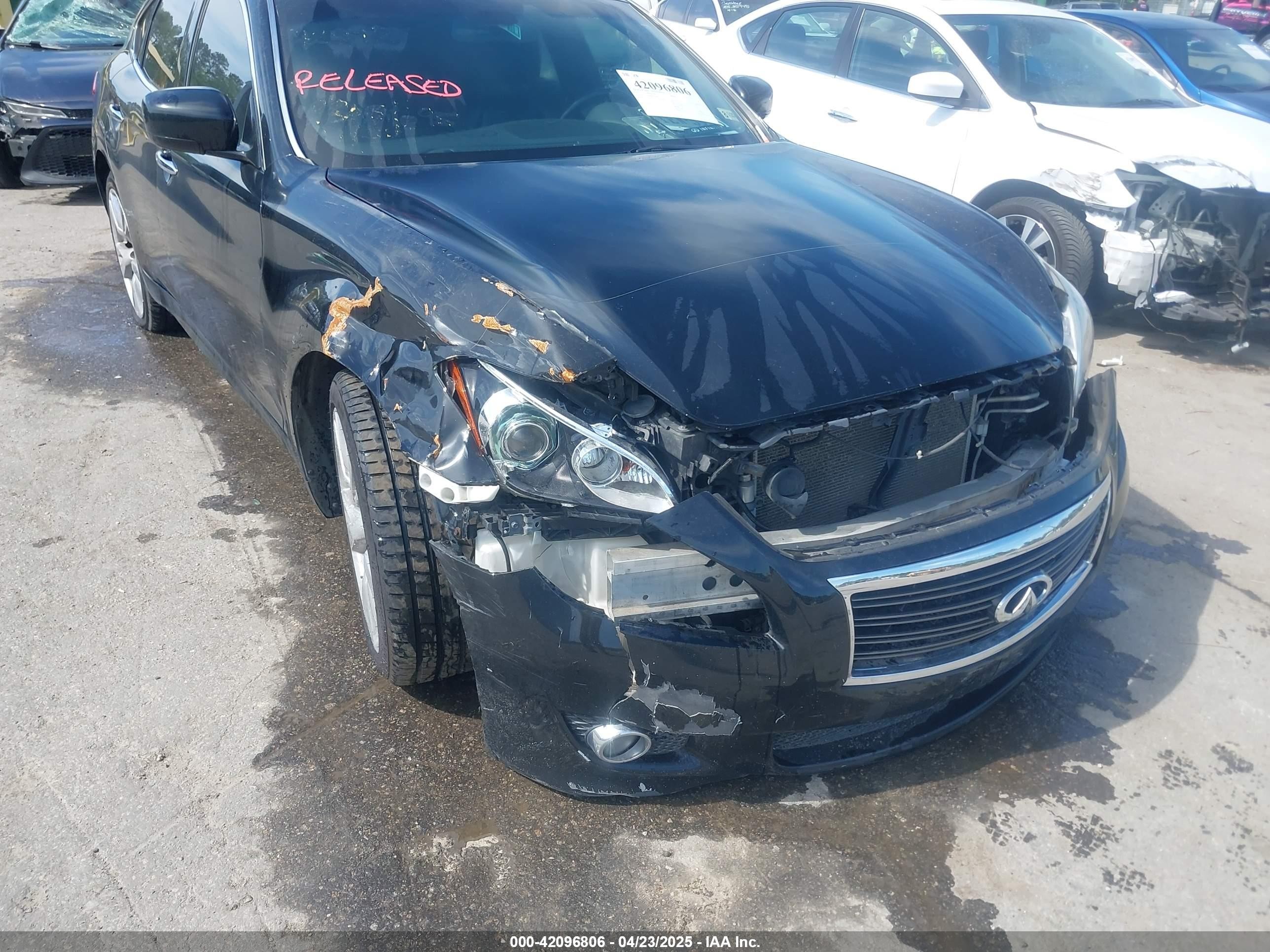2013 Infiniti M56x   Black vin: JN1AY1AR6DM590187