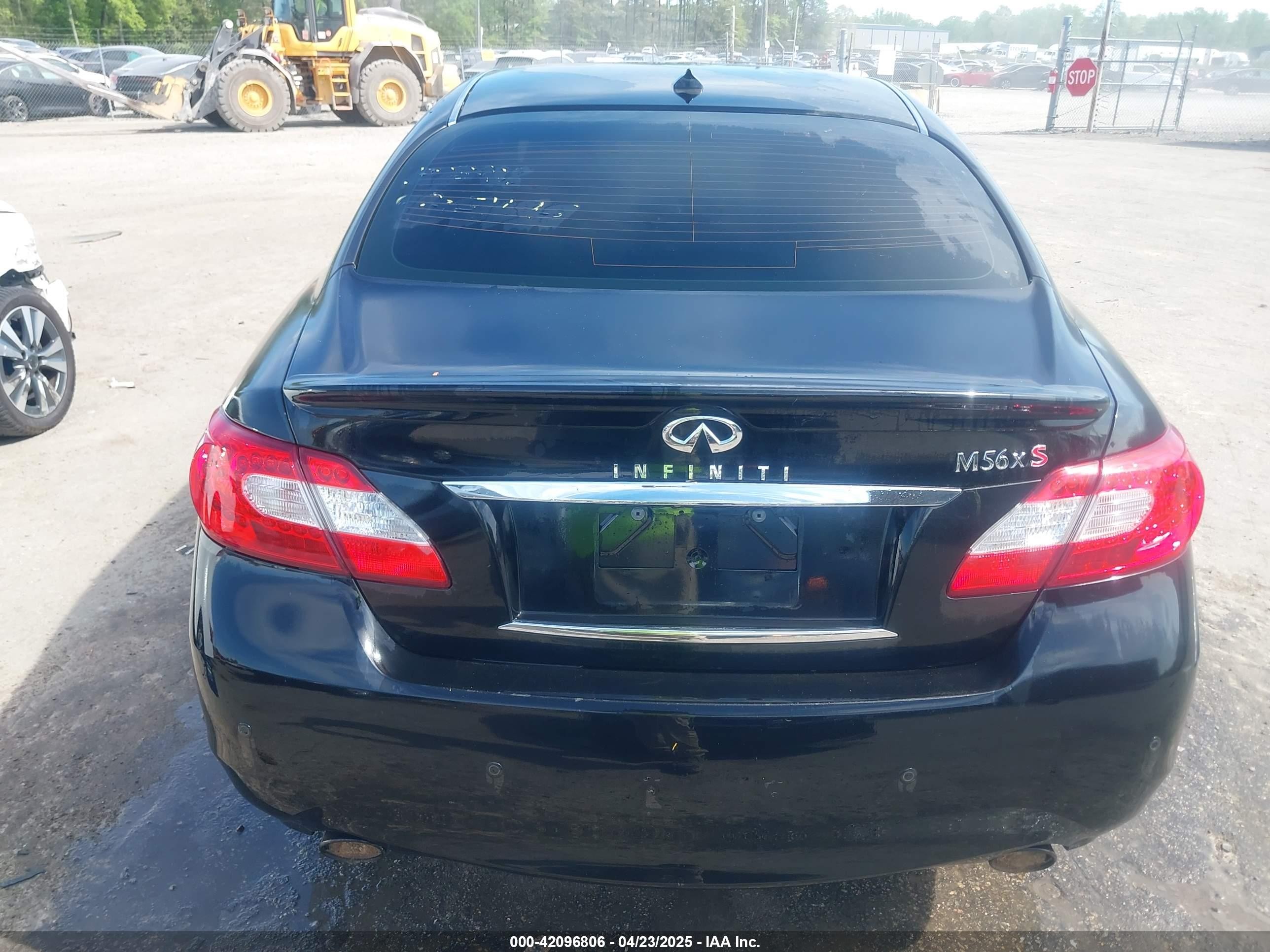 2013 Infiniti M56x   Black vin: JN1AY1AR6DM590187