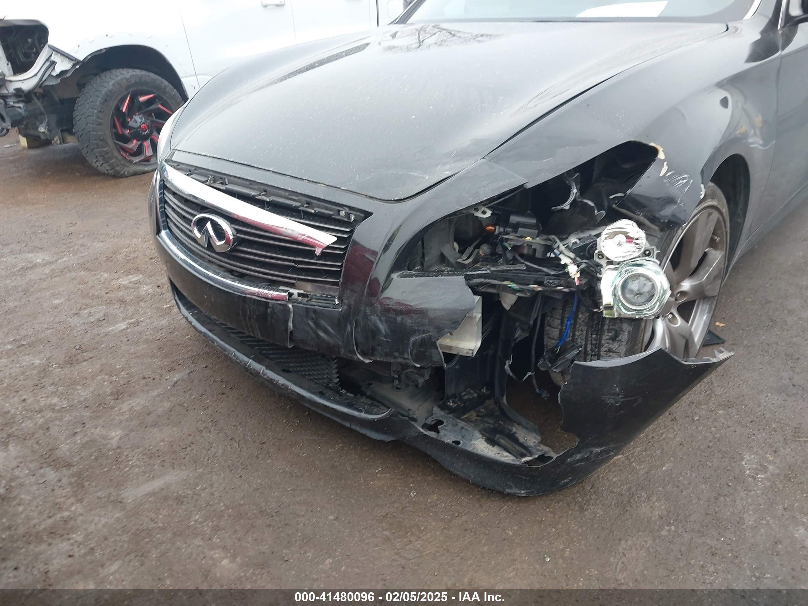 2013 Infiniti M56x   Black vin: JN1AY1AR7DM590019