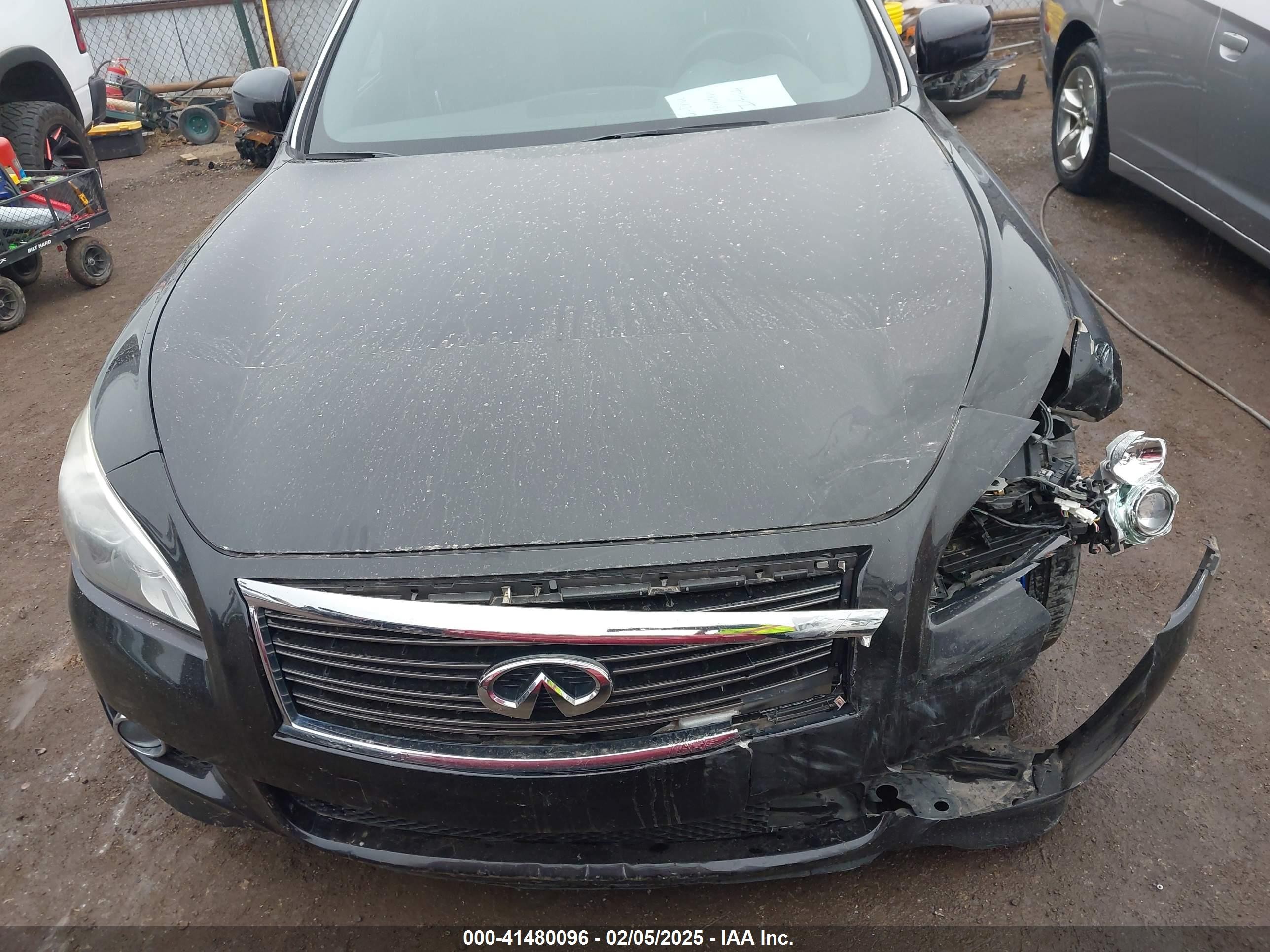 2013 Infiniti M56x   Black vin: JN1AY1AR7DM590019