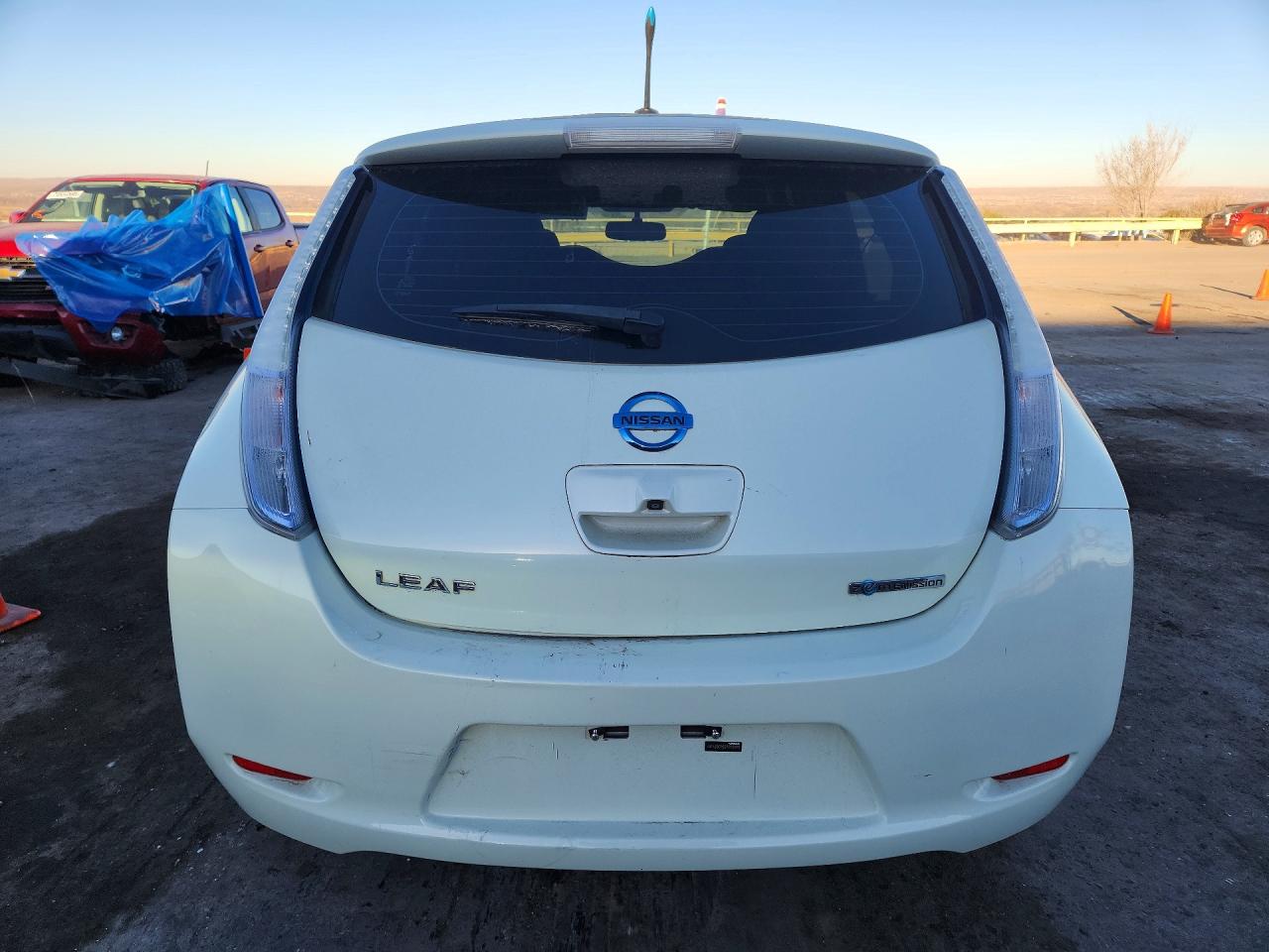 2011 Nissan Leaf Sv Белый vin: JN1AZ0CP3BT003658