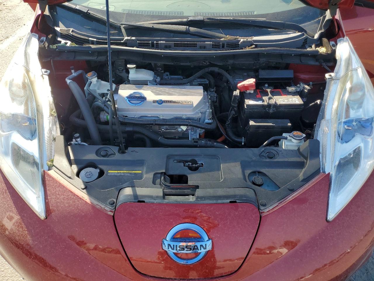 2011 Nissan Leaf Sv Red vin: JN1AZ0CP4BT002535