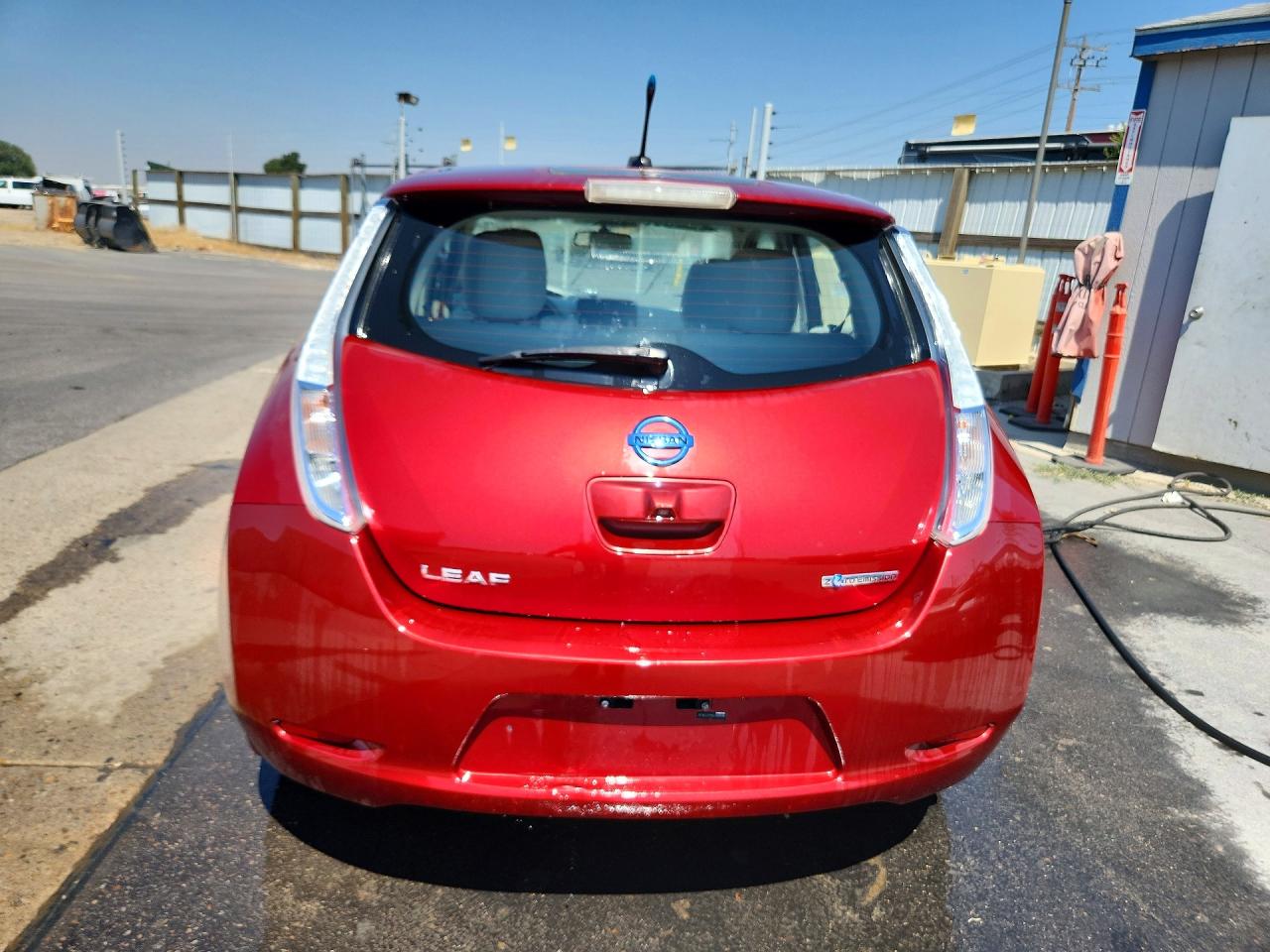 2011 Nissan Leaf Sv Red vin: JN1AZ0CP4BT002535
