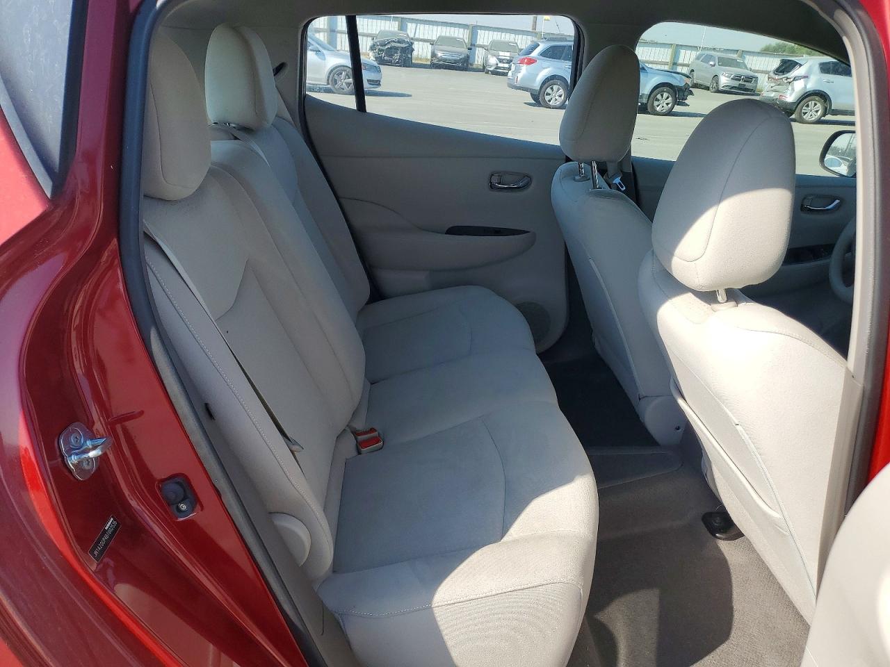 2011 Nissan Leaf Sv Red vin: JN1AZ0CP4BT002535