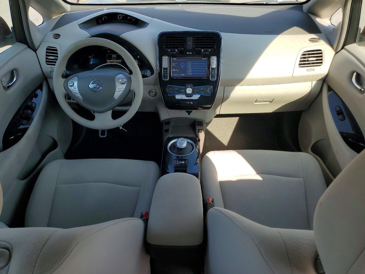 2011 Nissan Leaf Sv Red vin: JN1AZ0CP4BT002535