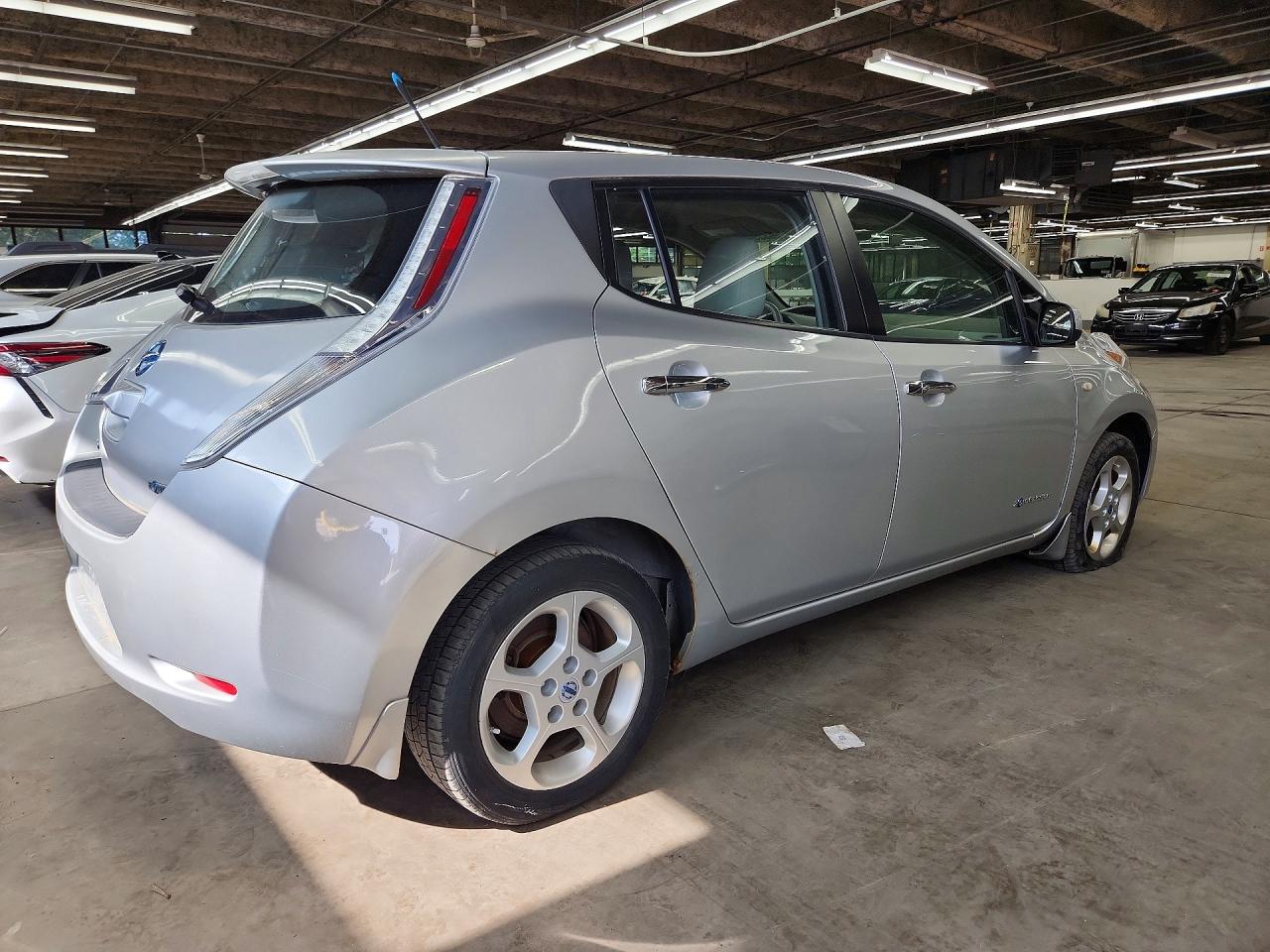 2012 Nissan Leaf Sv Silver vin: JN1AZ0CP4CT017005