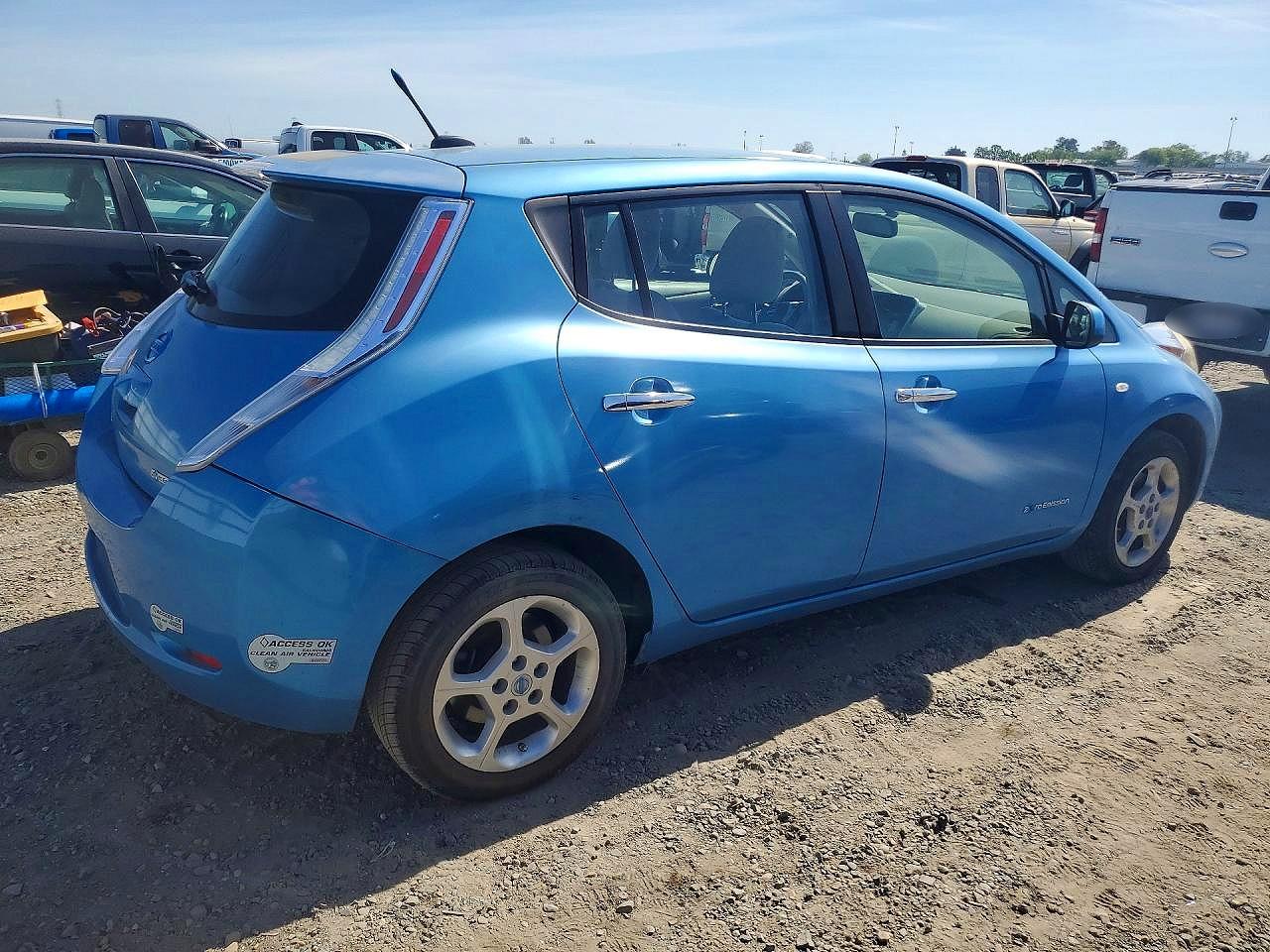 2011 Niss Leaf Sl 4d Hatchback Blue vin: JN1AZ0CP9BT000960