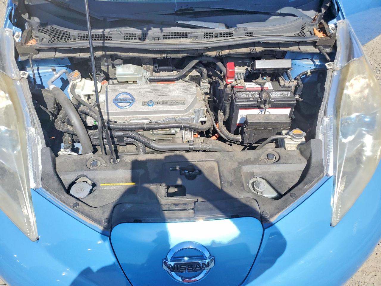 2011 Niss Leaf Sl 4d Hatchback Blue vin: JN1AZ0CP9BT000960