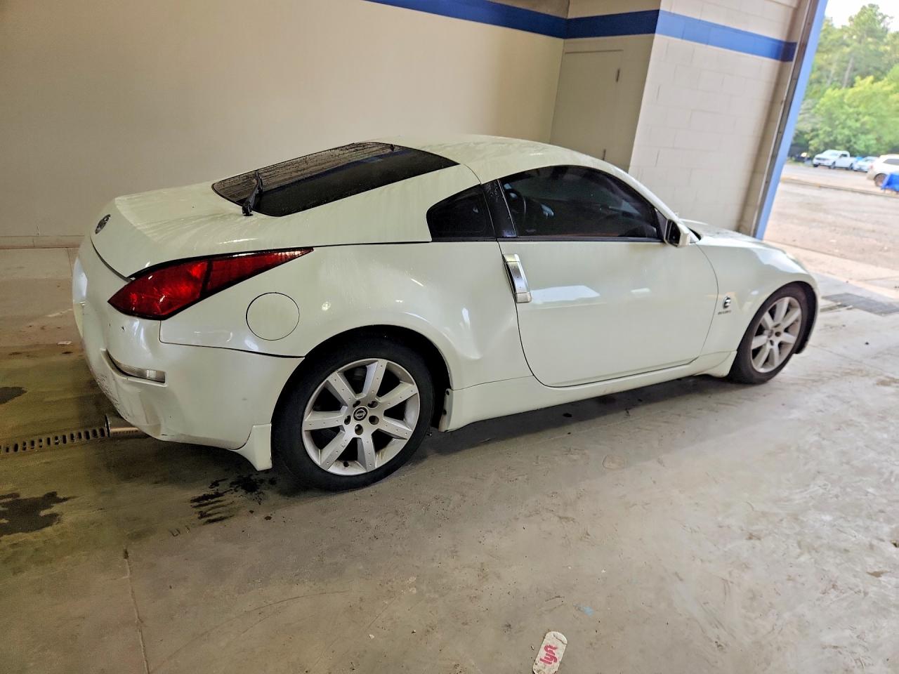 2003 Nissan 350z Coupe White vin: JN1AZ34D93T120040