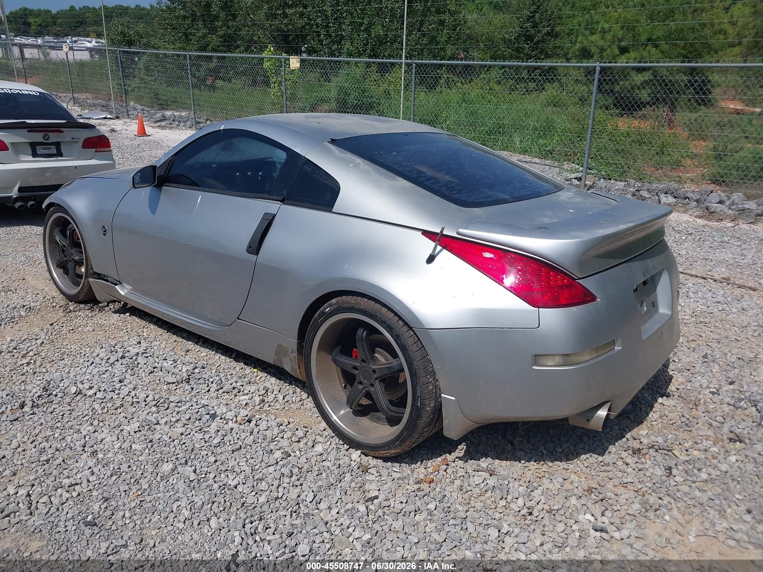 2004 Nissan 350z   Silver vin: JN1AZ34DX4T161360