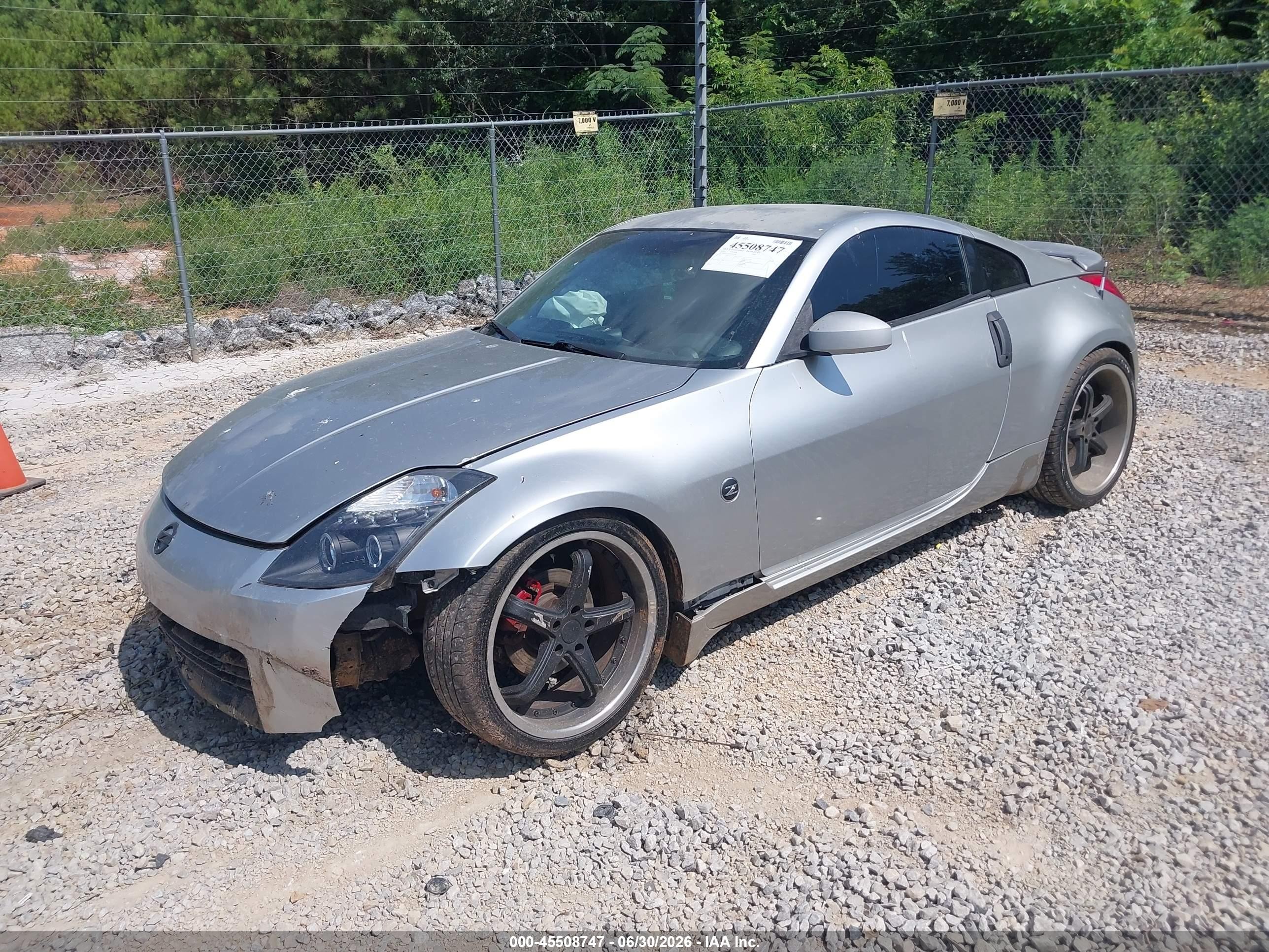 2004 Nissan 350z   Silver vin: JN1AZ34DX4T161360