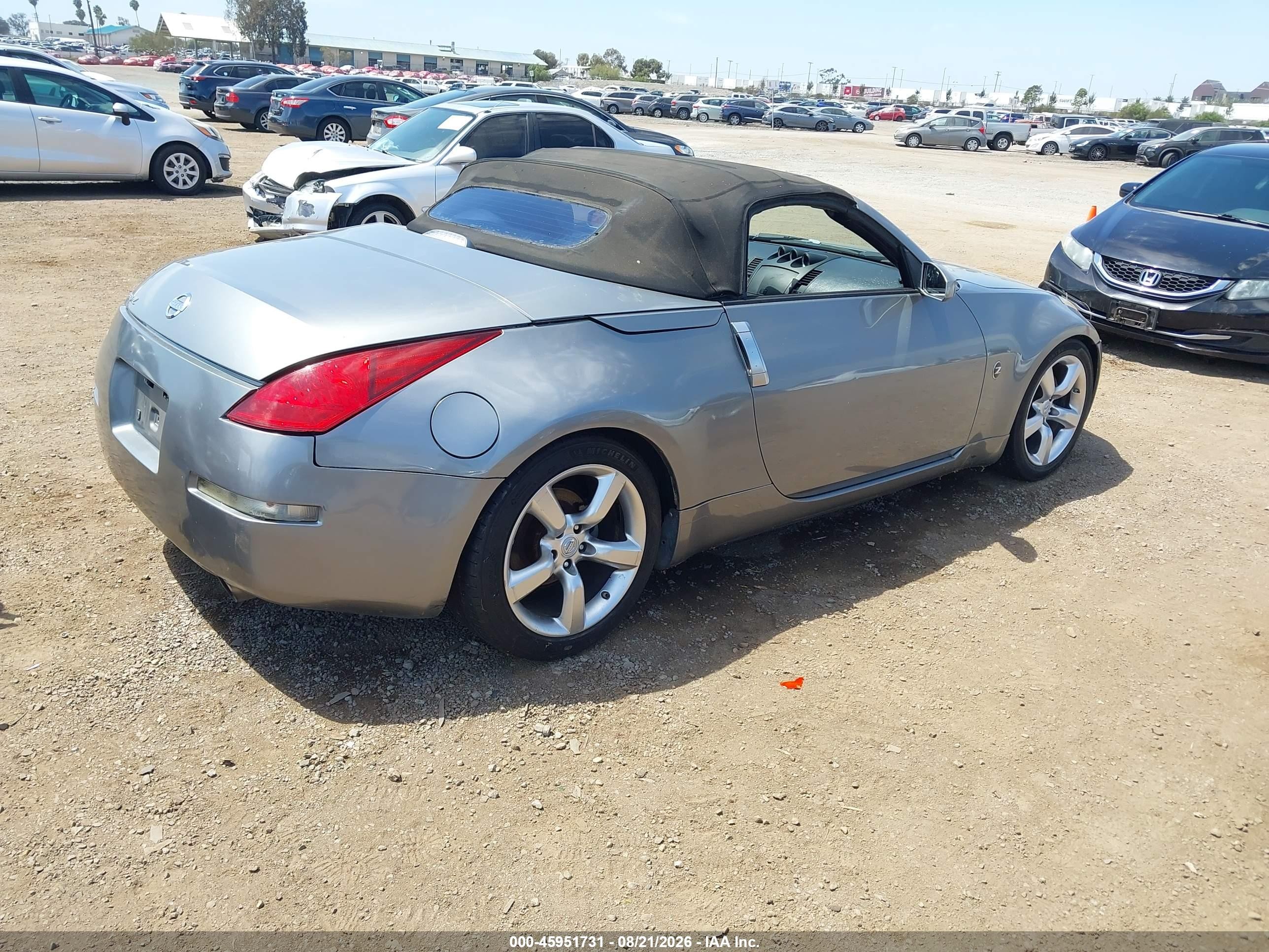 2005 Nissan 350z Touring Gray vin: JN1AZ36AX5M759656