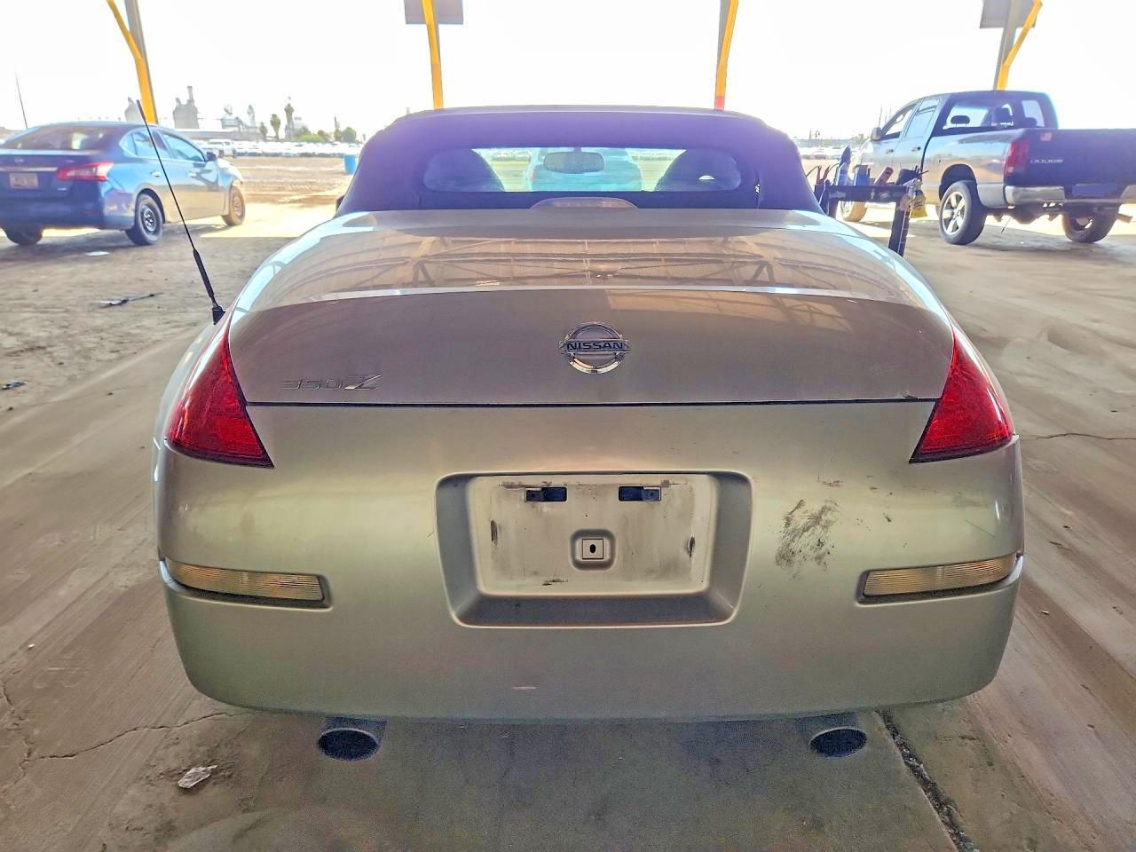 2004 Nissan 350z Roadster Silver vin: JN1AZ36D04T102282