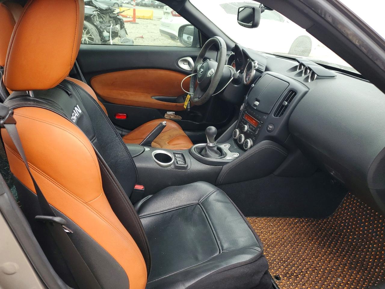 2009 Nissan 370z Base Silver vin: JN1AZ44E39M402658