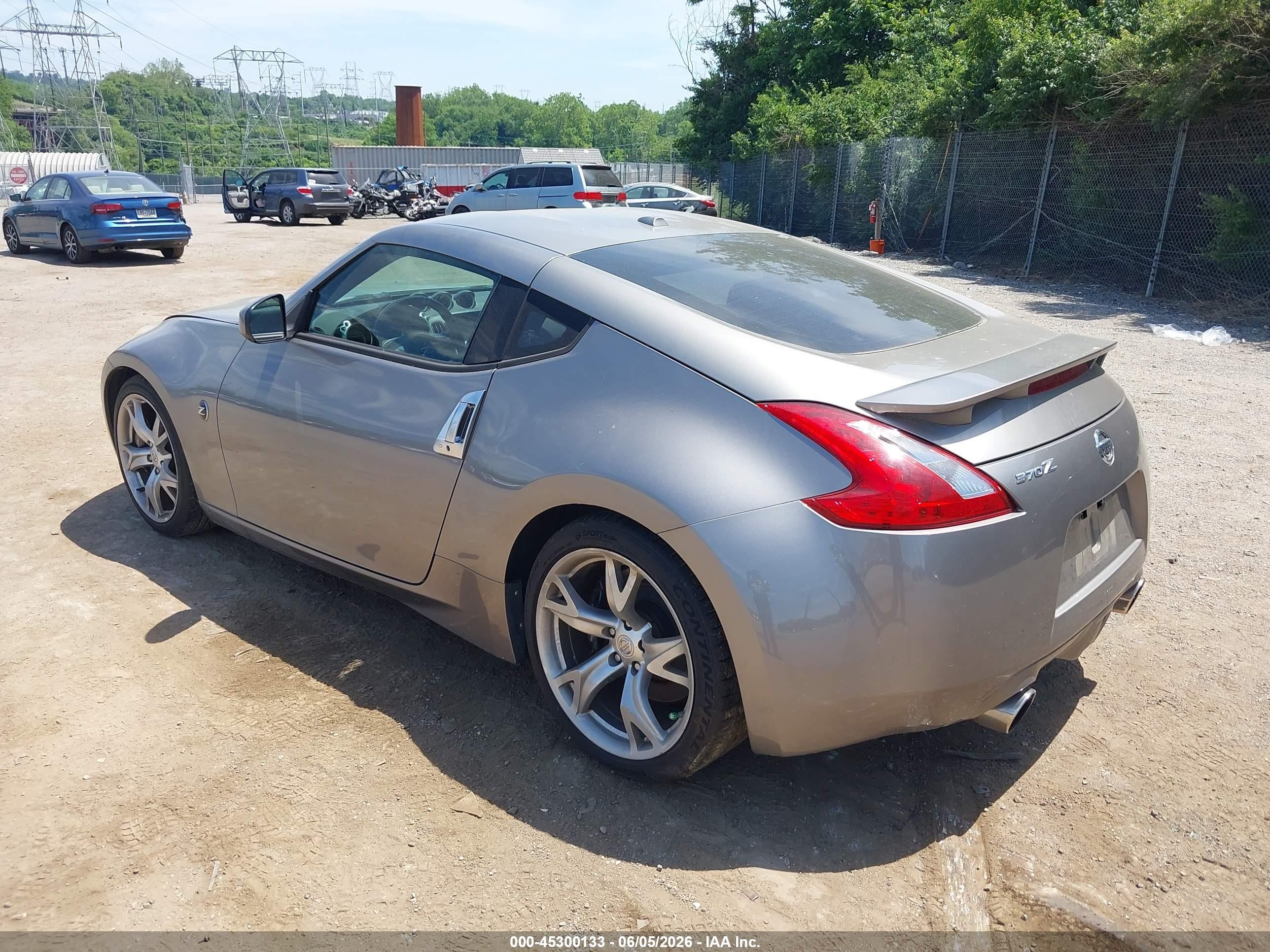 2009 Nissan 370z   Gray vin: JN1AZ44E49M400532