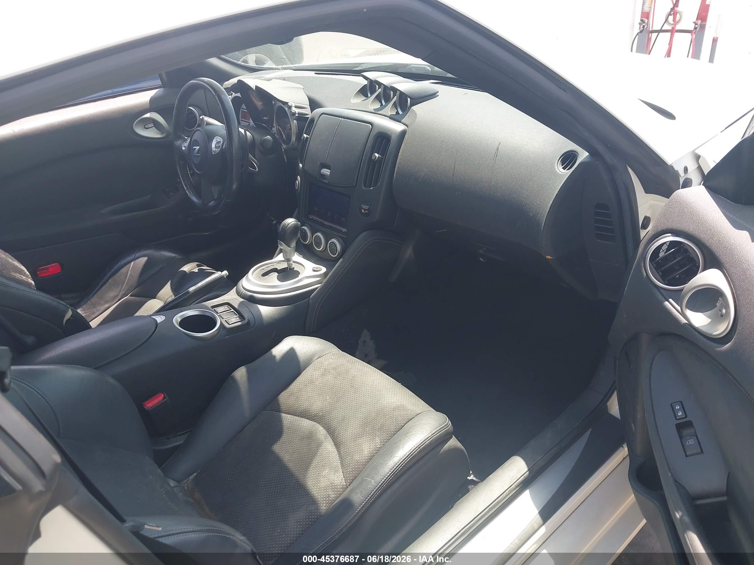 2009 Nissan 370z Touring White vin: JN1AZ44E49M403009