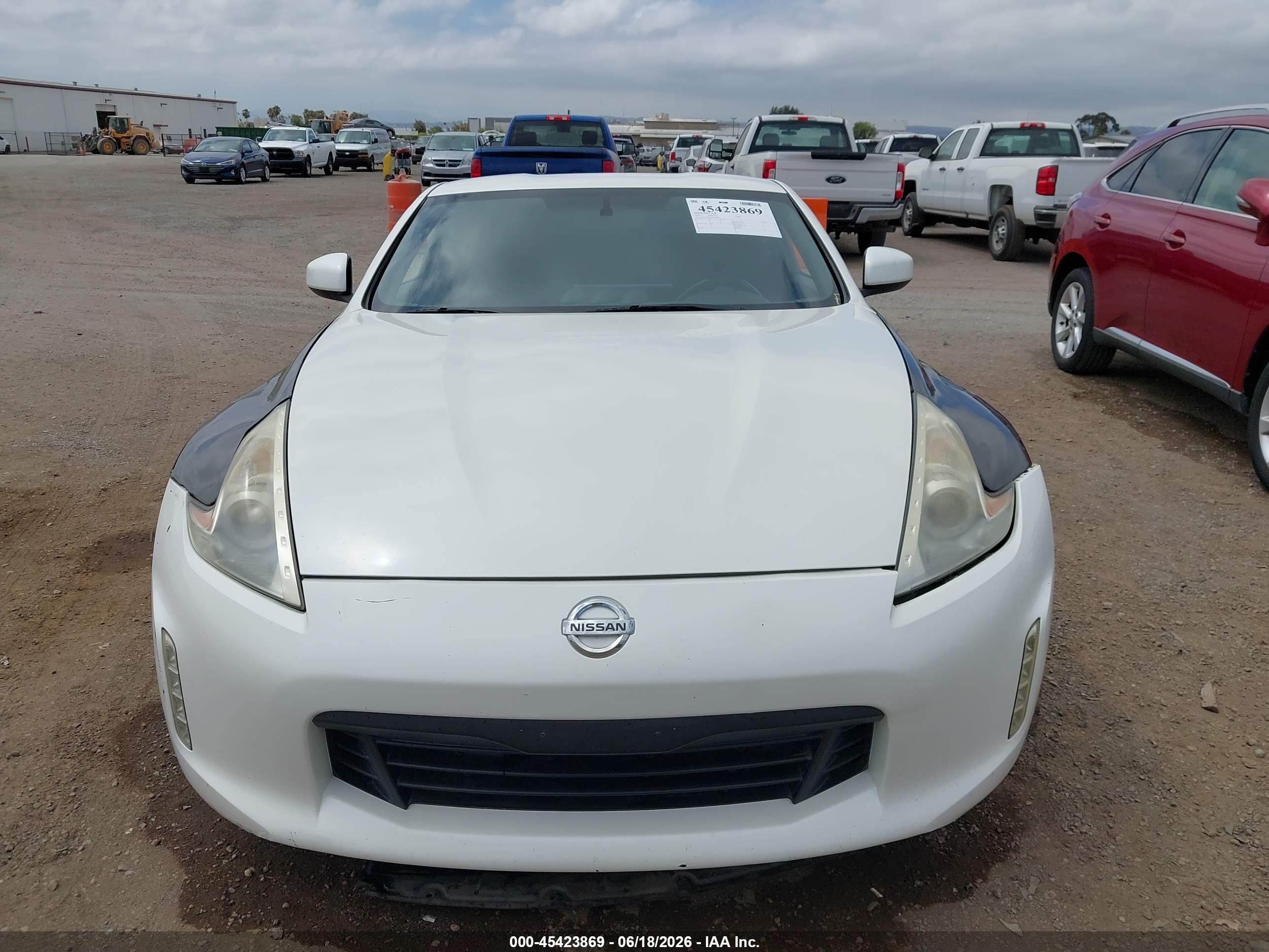2014 Nissan 370z   White vin: JN1AZ4EH1EM634680