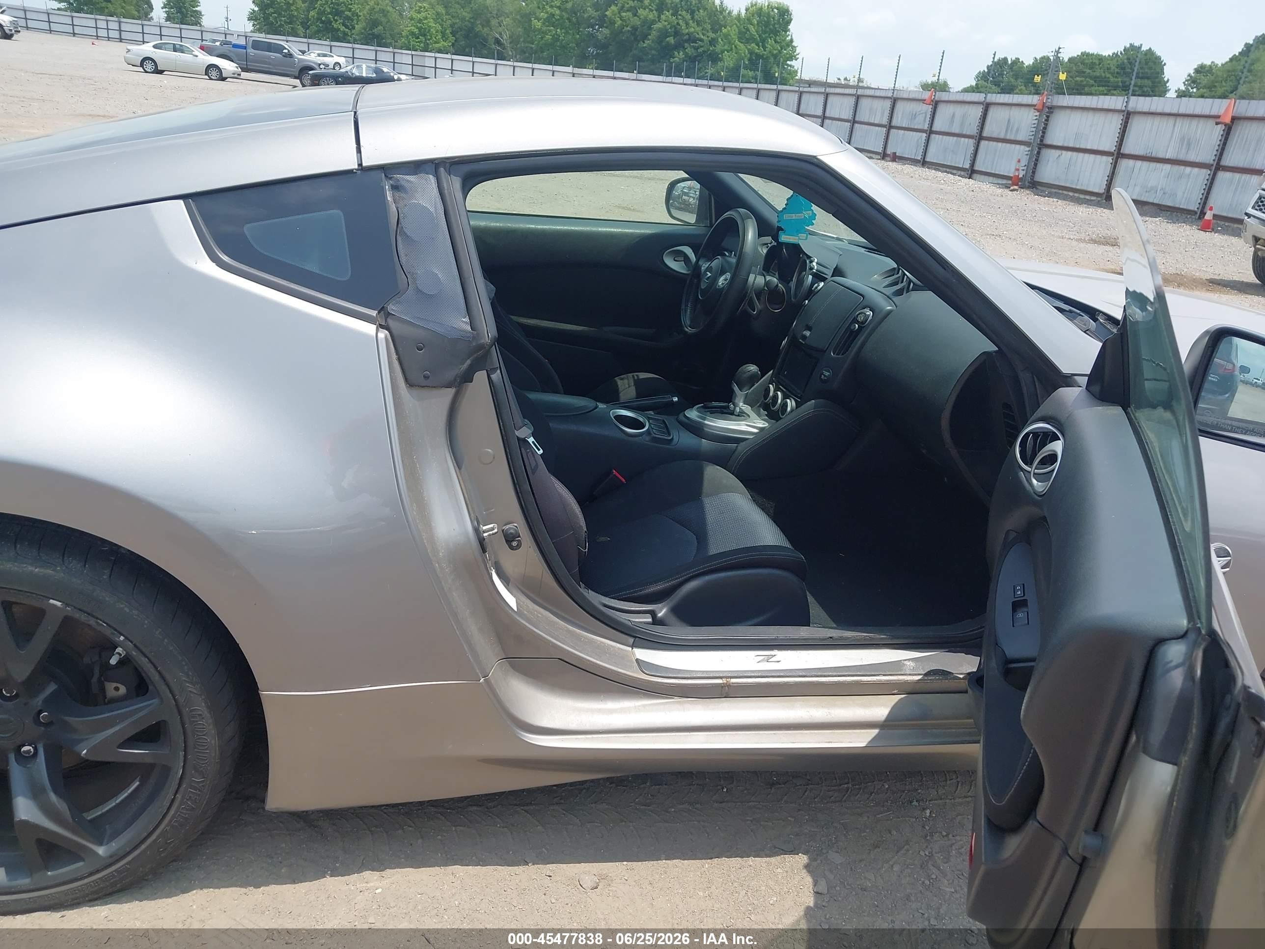 2011 Nissan 370z   Gray vin: JN1AZ4EH2BM551190