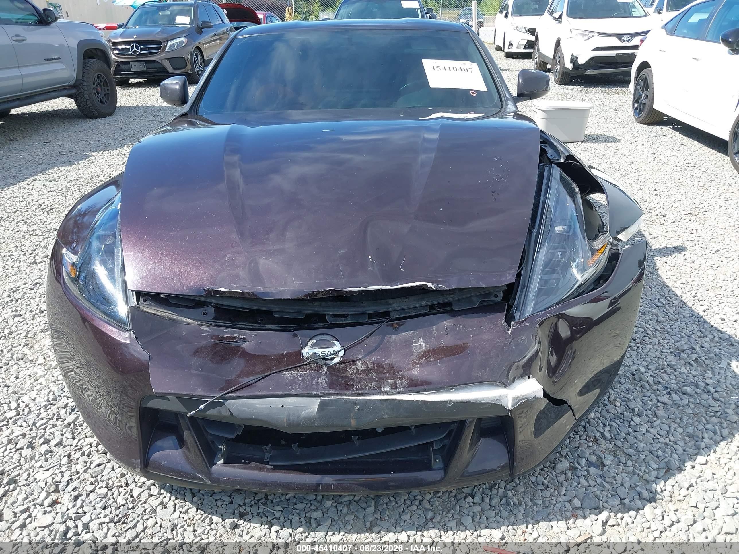 2012 Nissan 370z   Burgundy vin: JN1AZ4EH2CM563065
