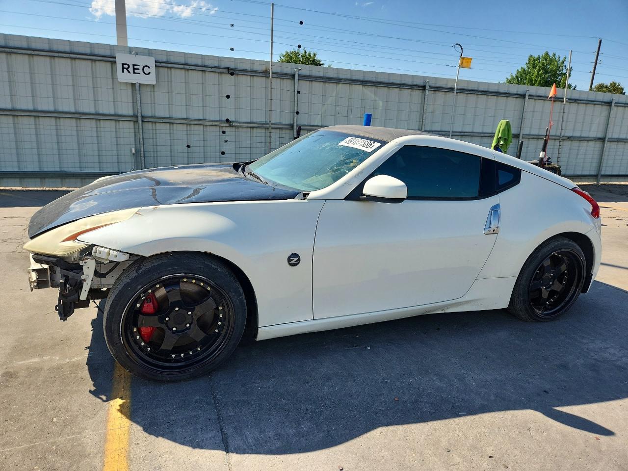 2014 Nissan 370z Base White vin: JN1AZ4EH2EM630167