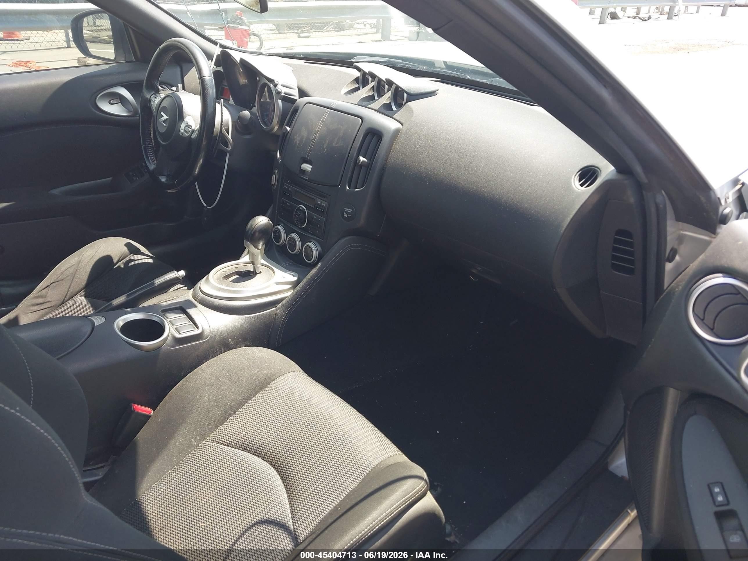 2014 Nissan 370z   Silver vin: JN1AZ4EH2EM633778