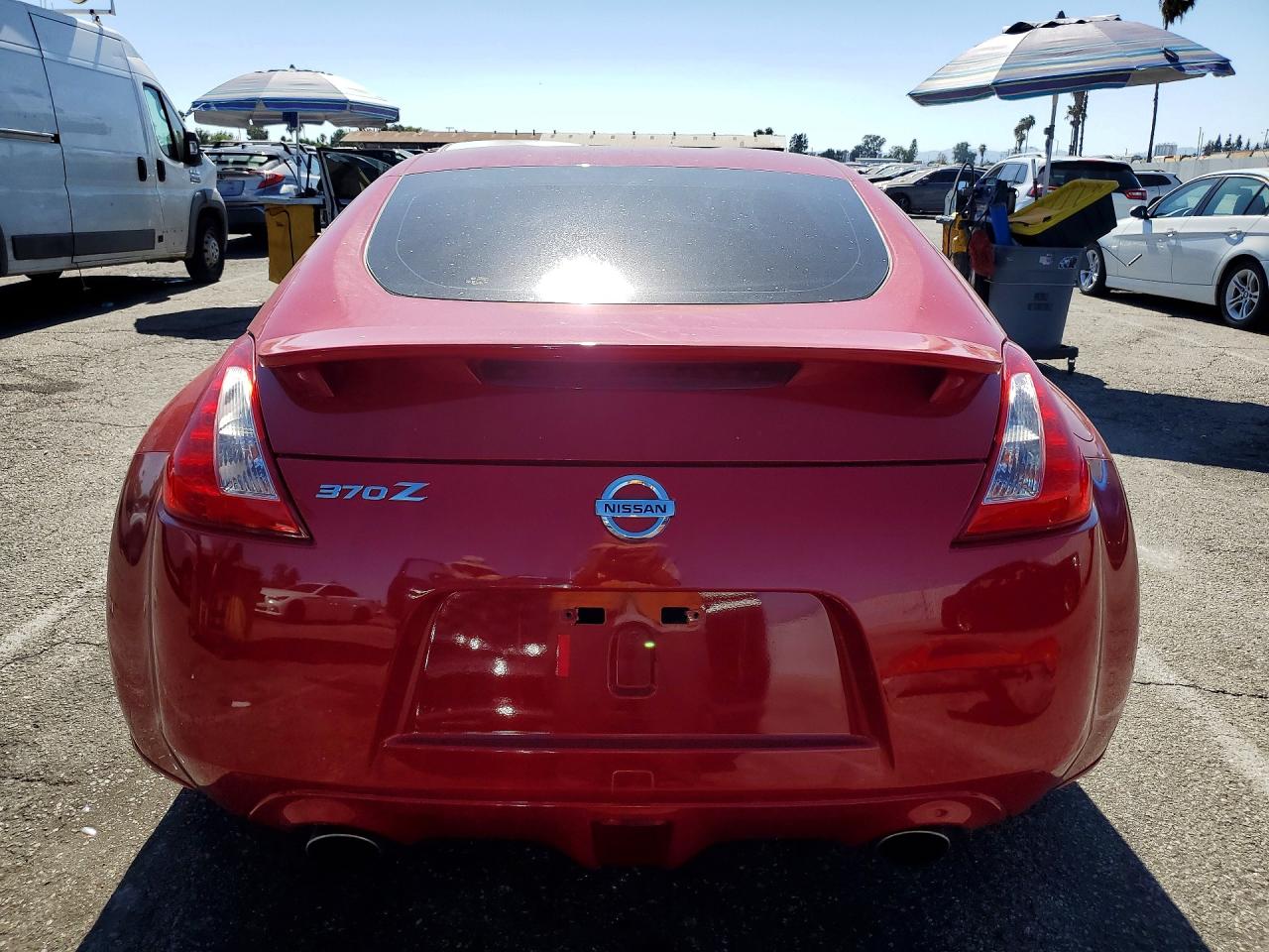 2014 Nissan 370z Base Red vin: JN1AZ4EH2EM635112