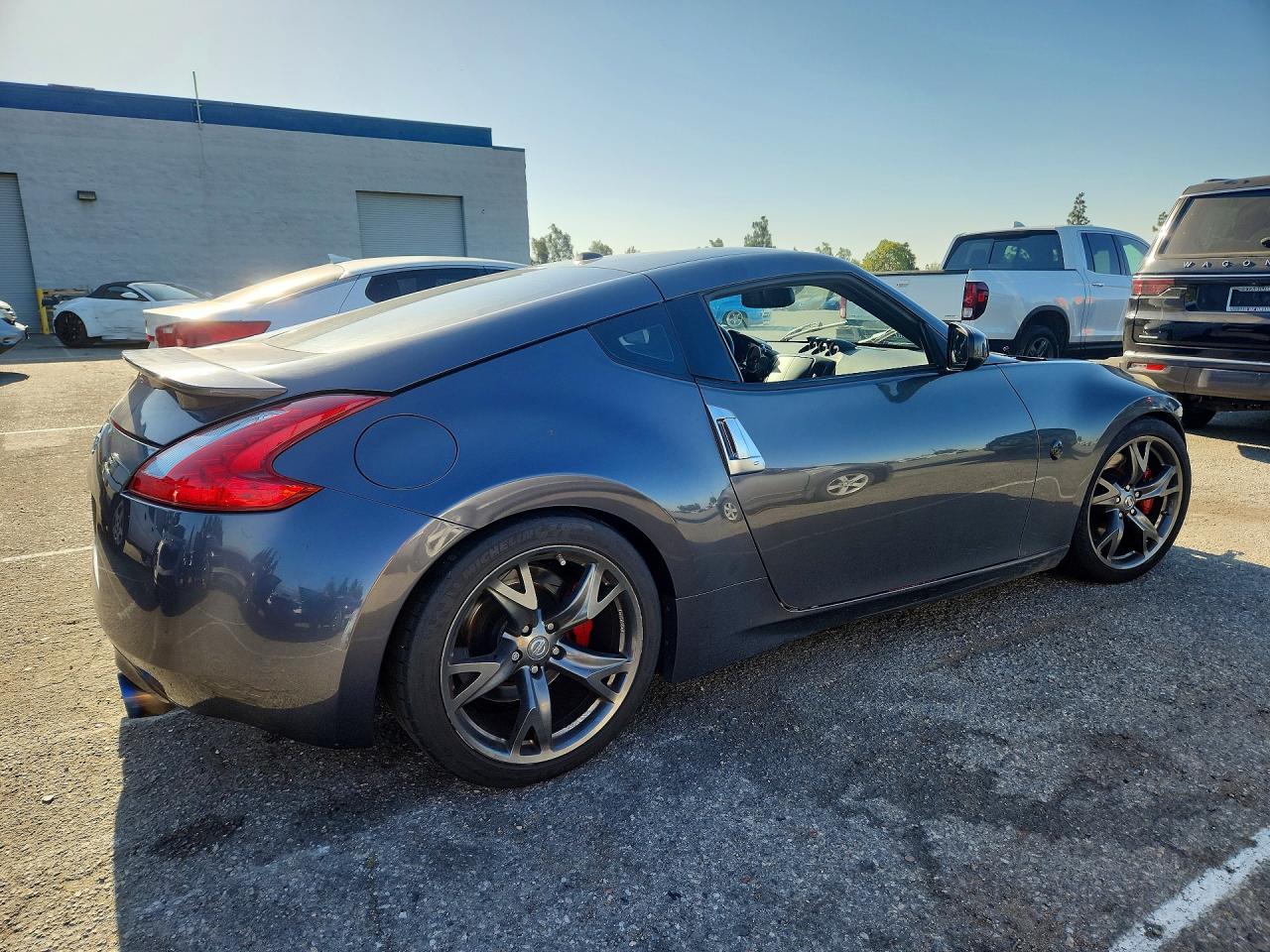 2010 Nissan 370z Base Charcoal vin: JN1AZ4EH3AM501798