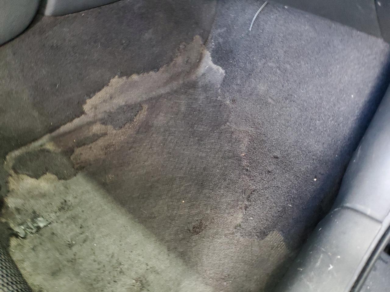 2012 Nissan 370z Base Черный vin: JN1AZ4EH3CM560241 Damage: Right Front Carpet, Torn, > 12 Inches