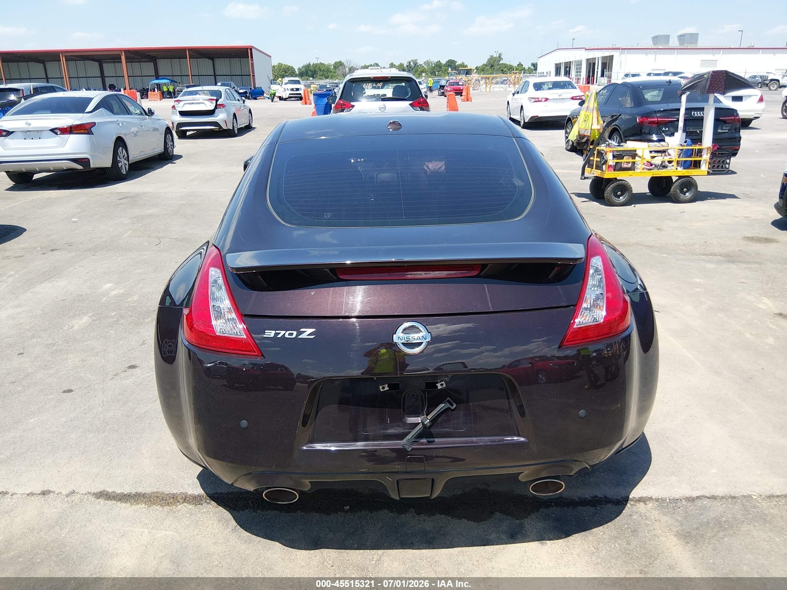 2010 Nissan 370z Touring Burgundy vin: JN1AZ4EH4AM504161