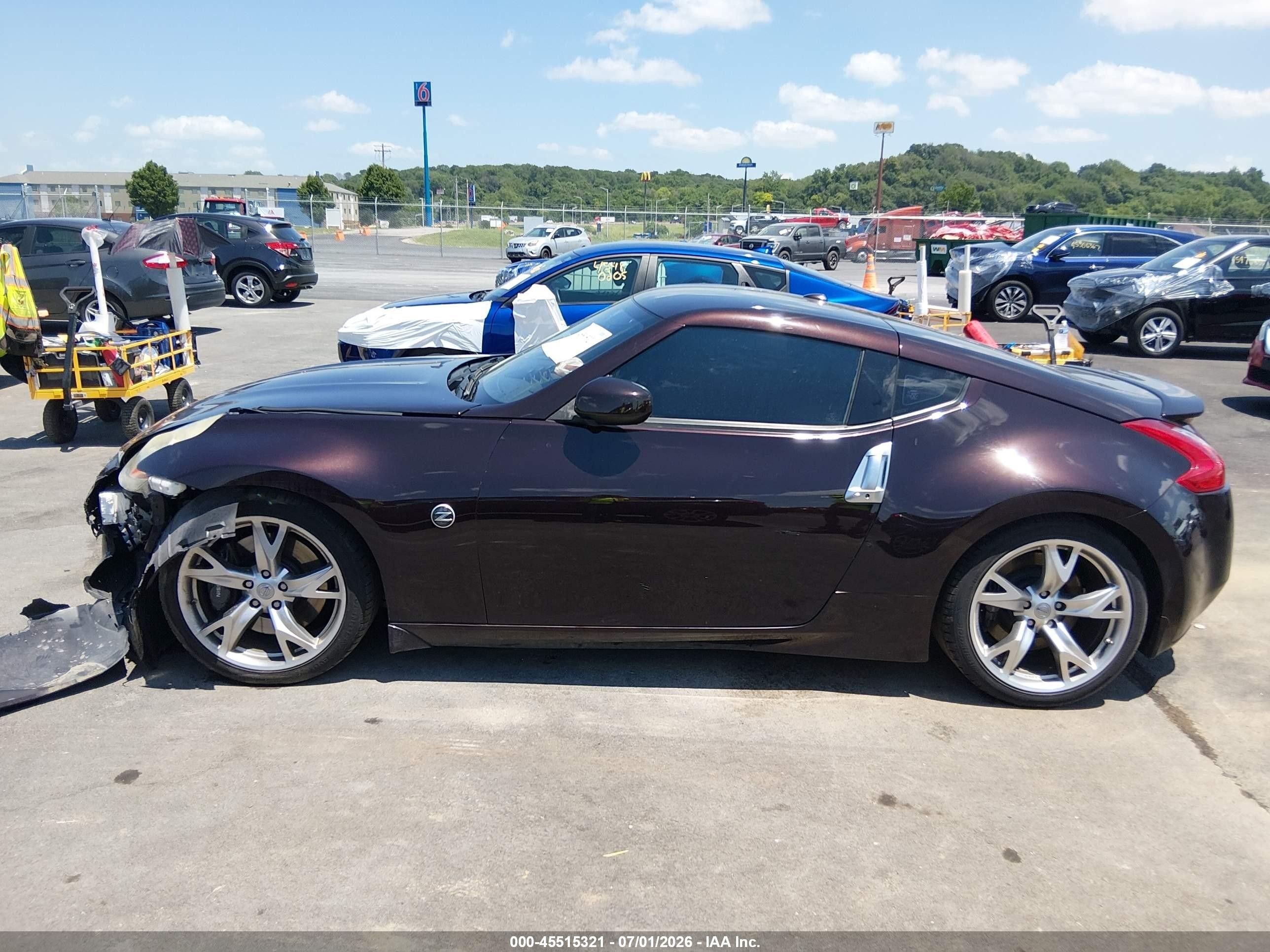 2010 Nissan 370z Touring Burgundy vin: JN1AZ4EH4AM504161