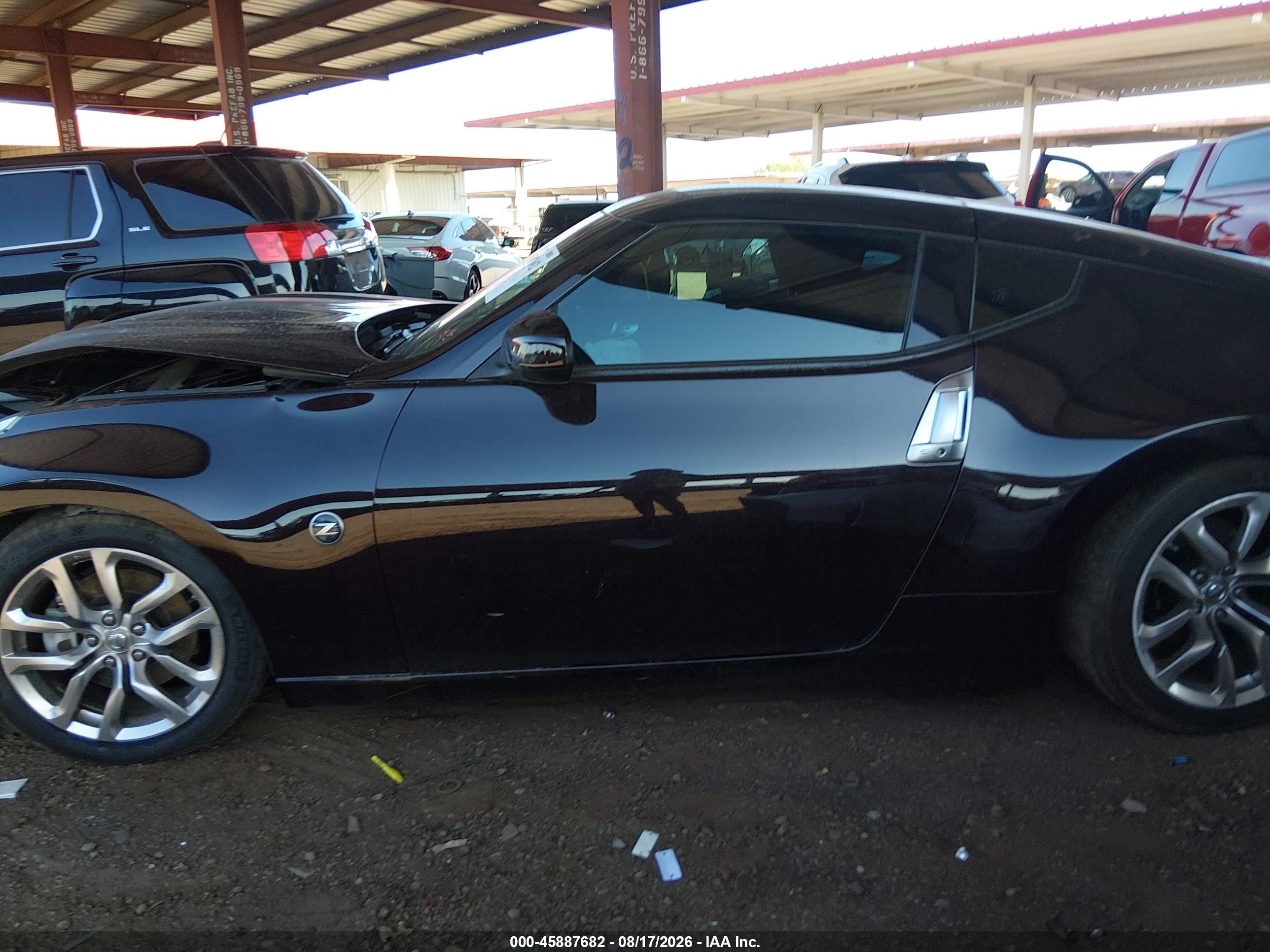 2013 Nissan 370z   Maroon vin: JN1AZ4EH4DM380686