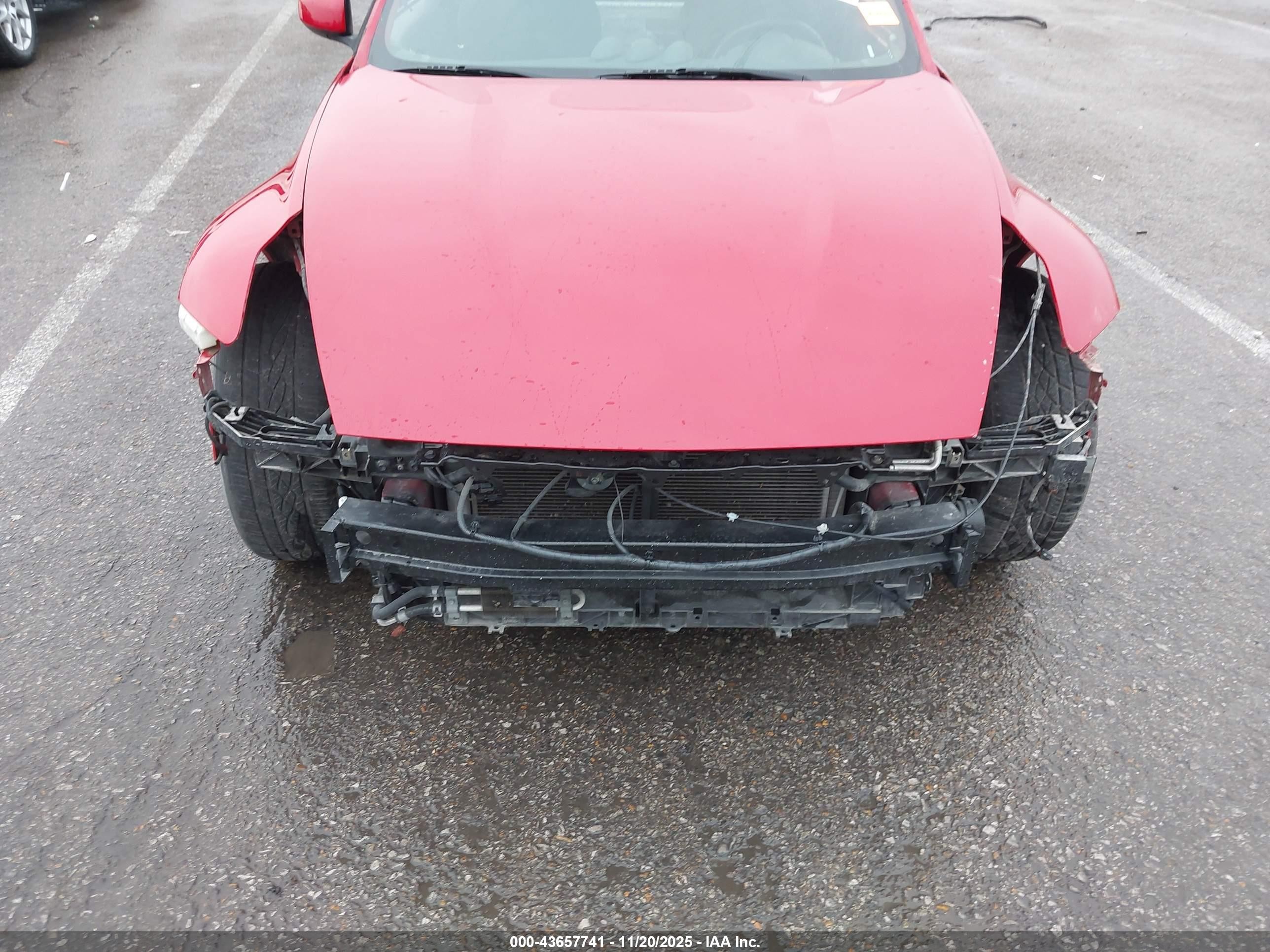 2015 Nissan 370z   Red vin: JN1AZ4EH4FM443353